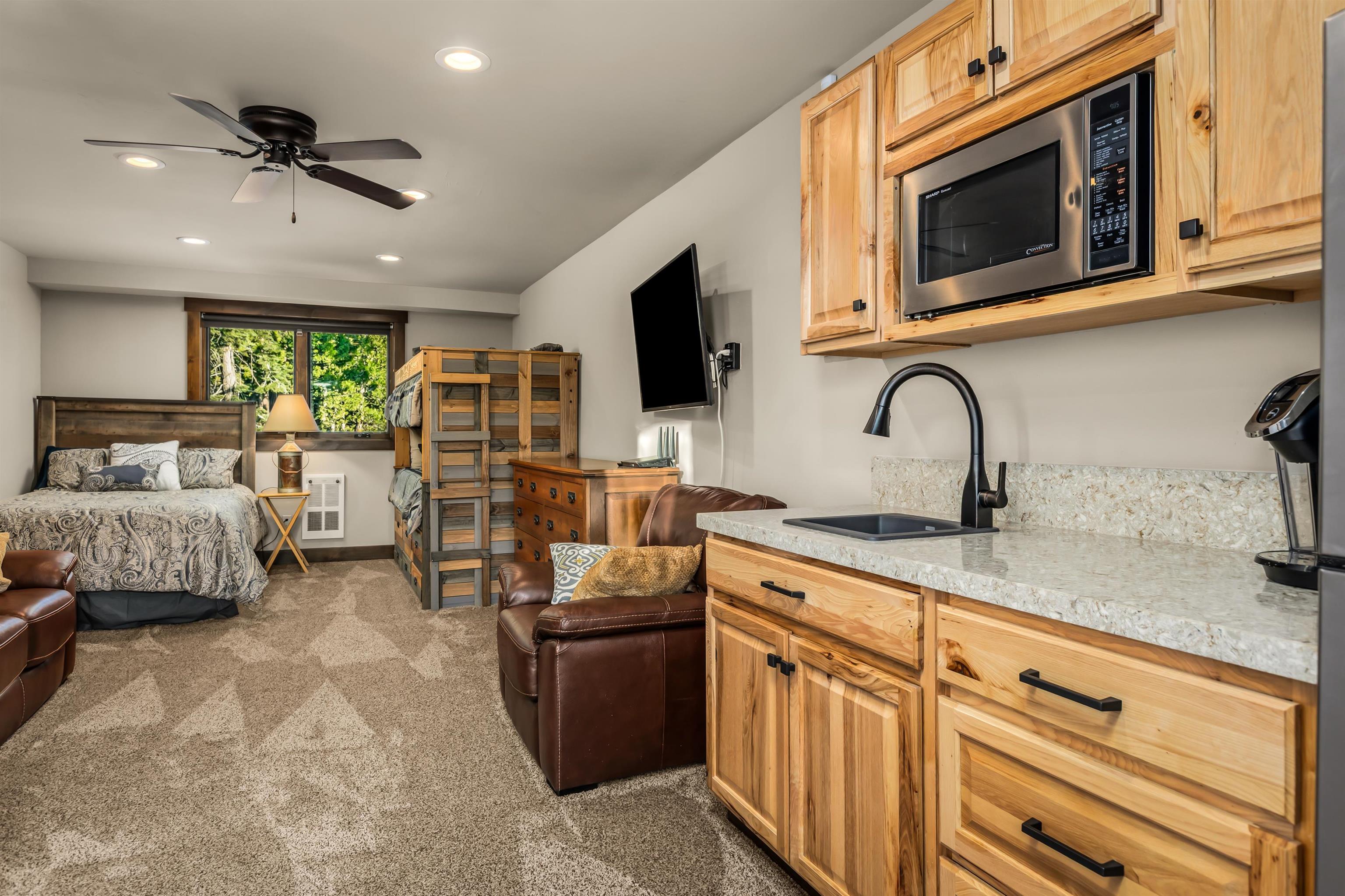 2081 Tahoe Mountain Road