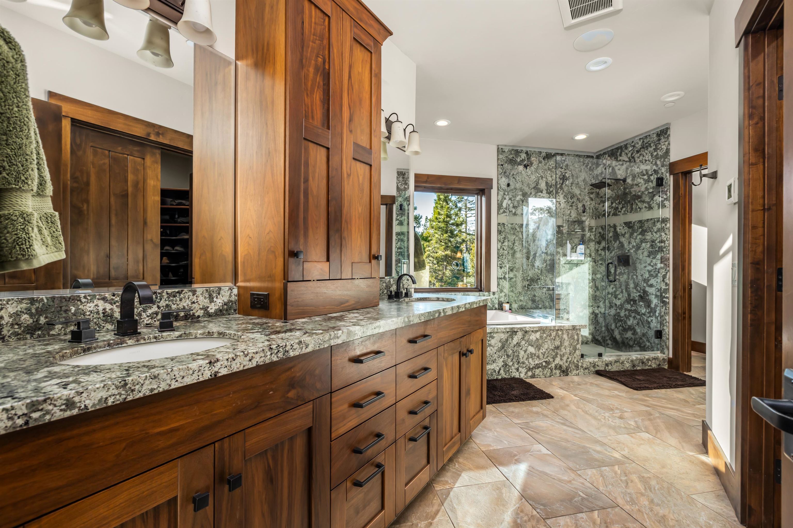2081 Tahoe Mountain Road