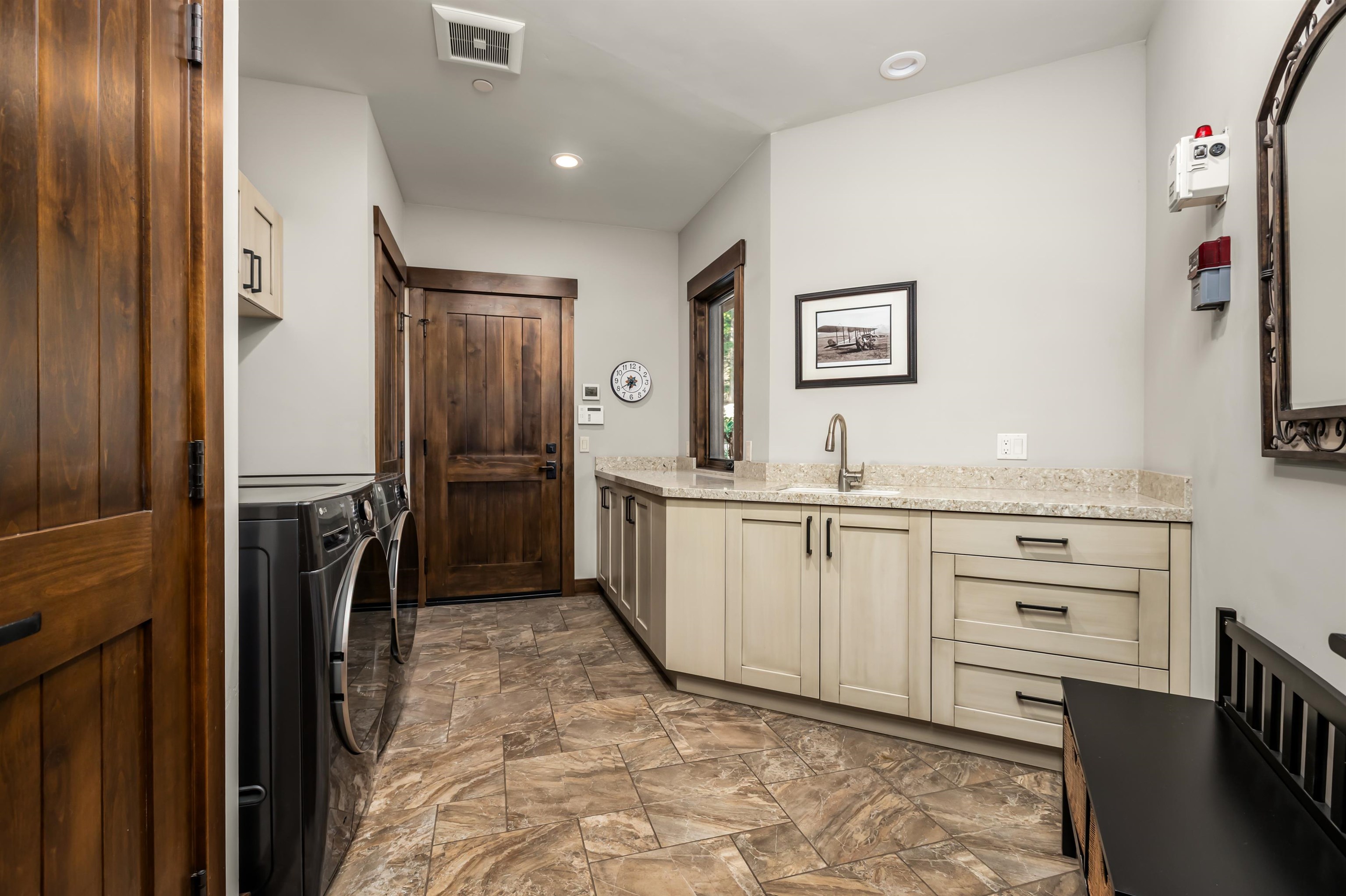 2081 Tahoe Mountain Road