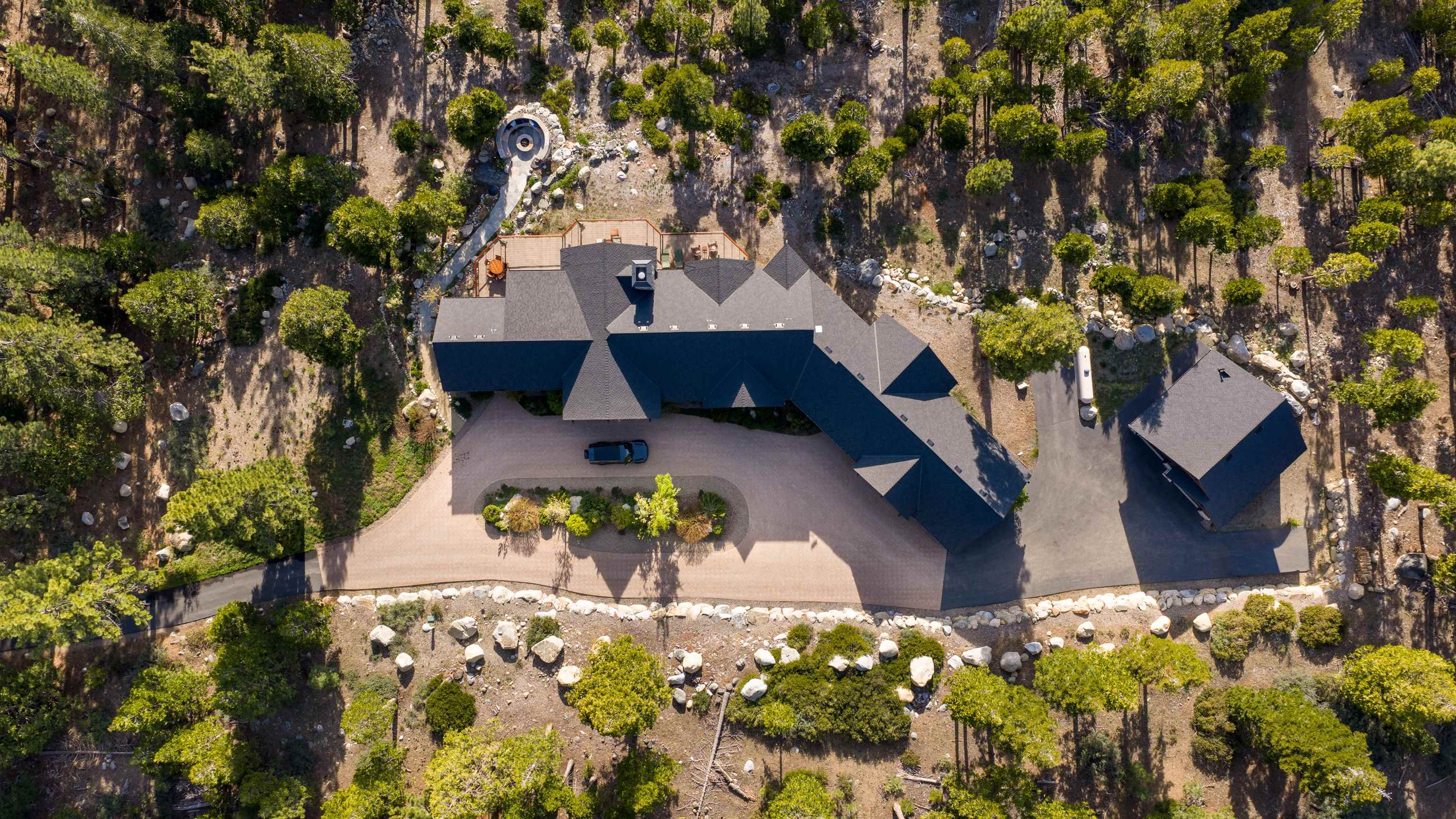 2081 Tahoe Mountain Road