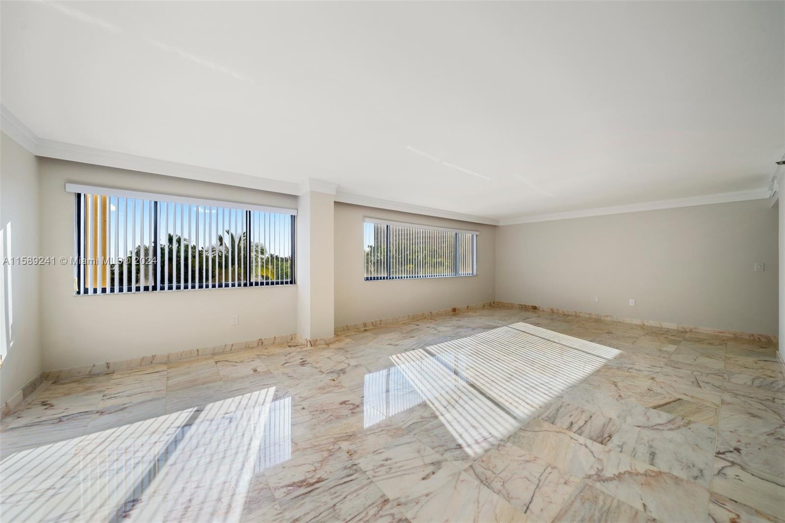 650 Ocean Dr # 4C