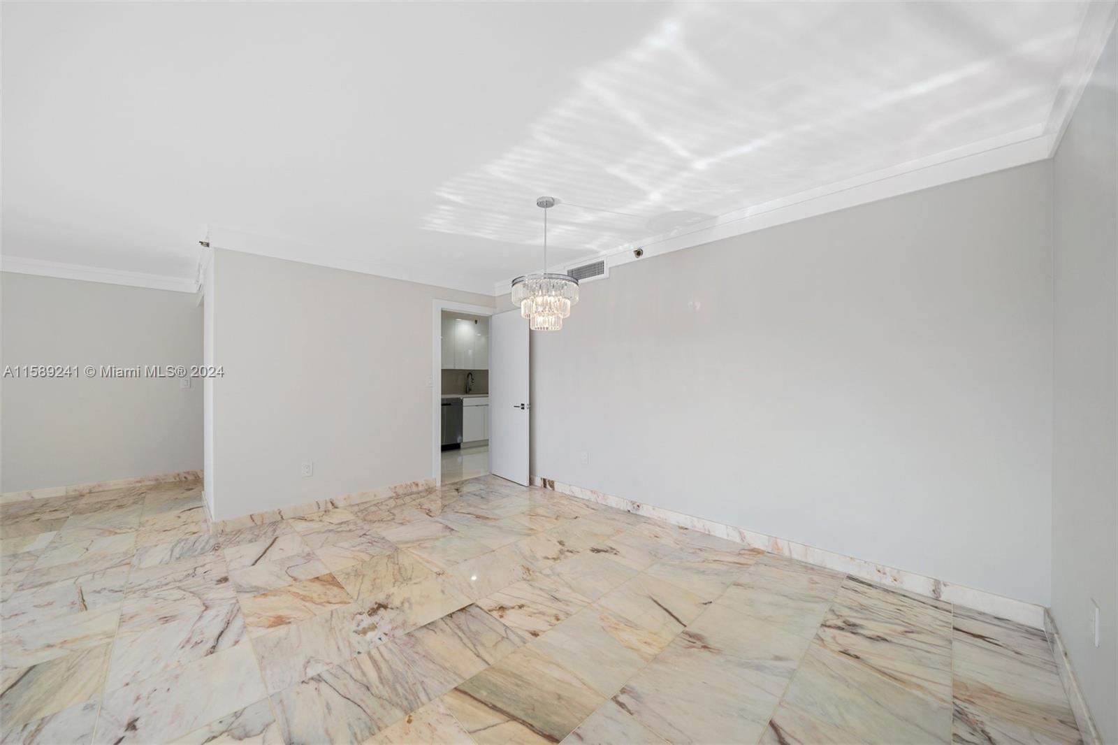 650 Ocean Dr # 4C