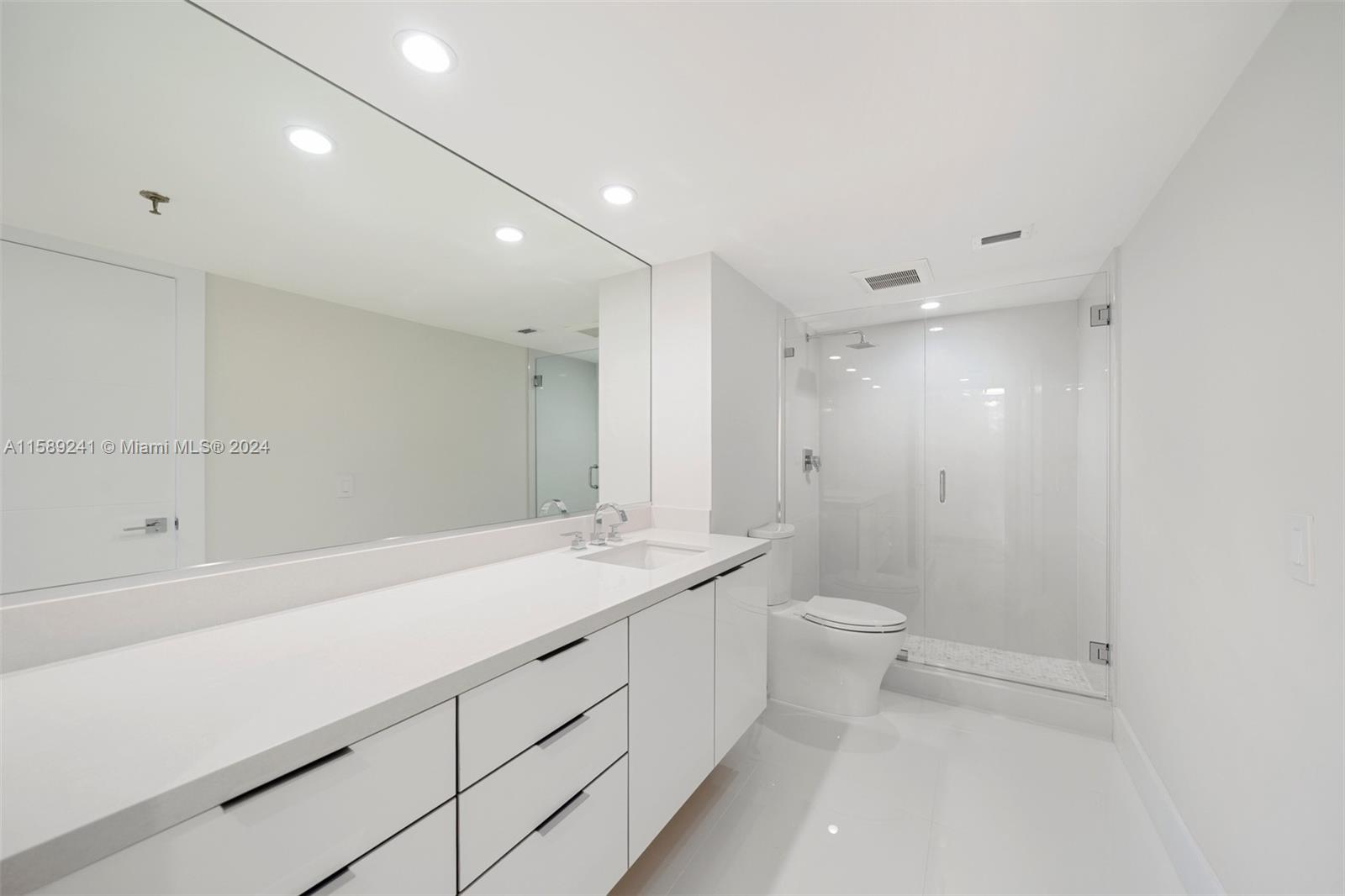 650 Ocean Dr # 4C