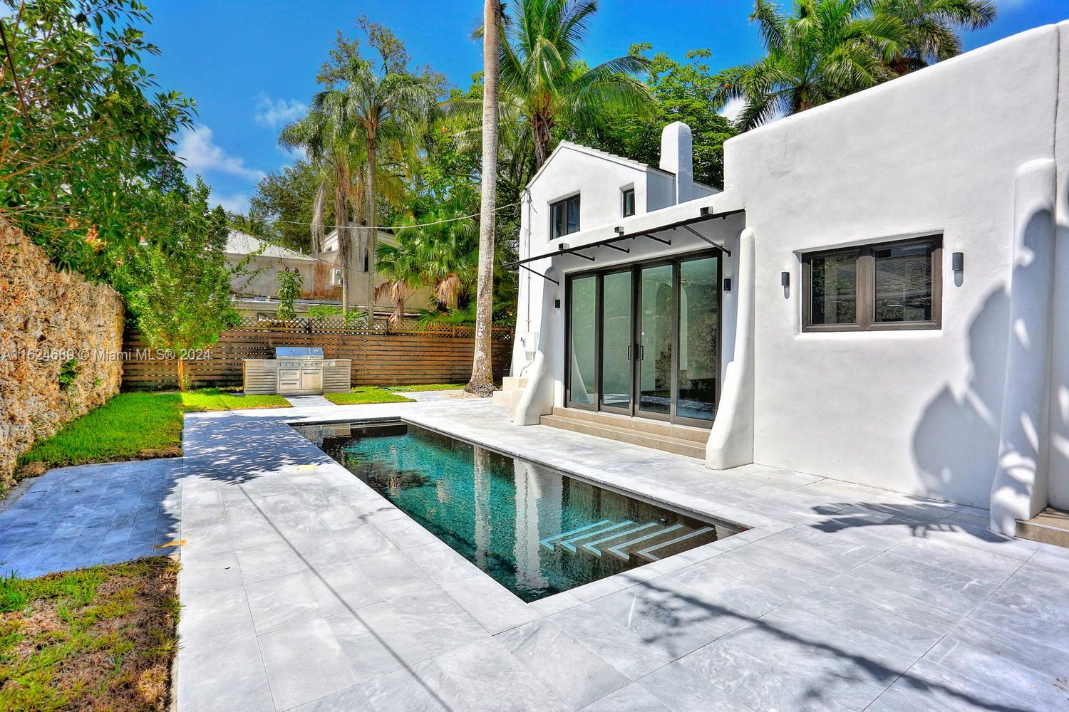 3573 Linden Ln