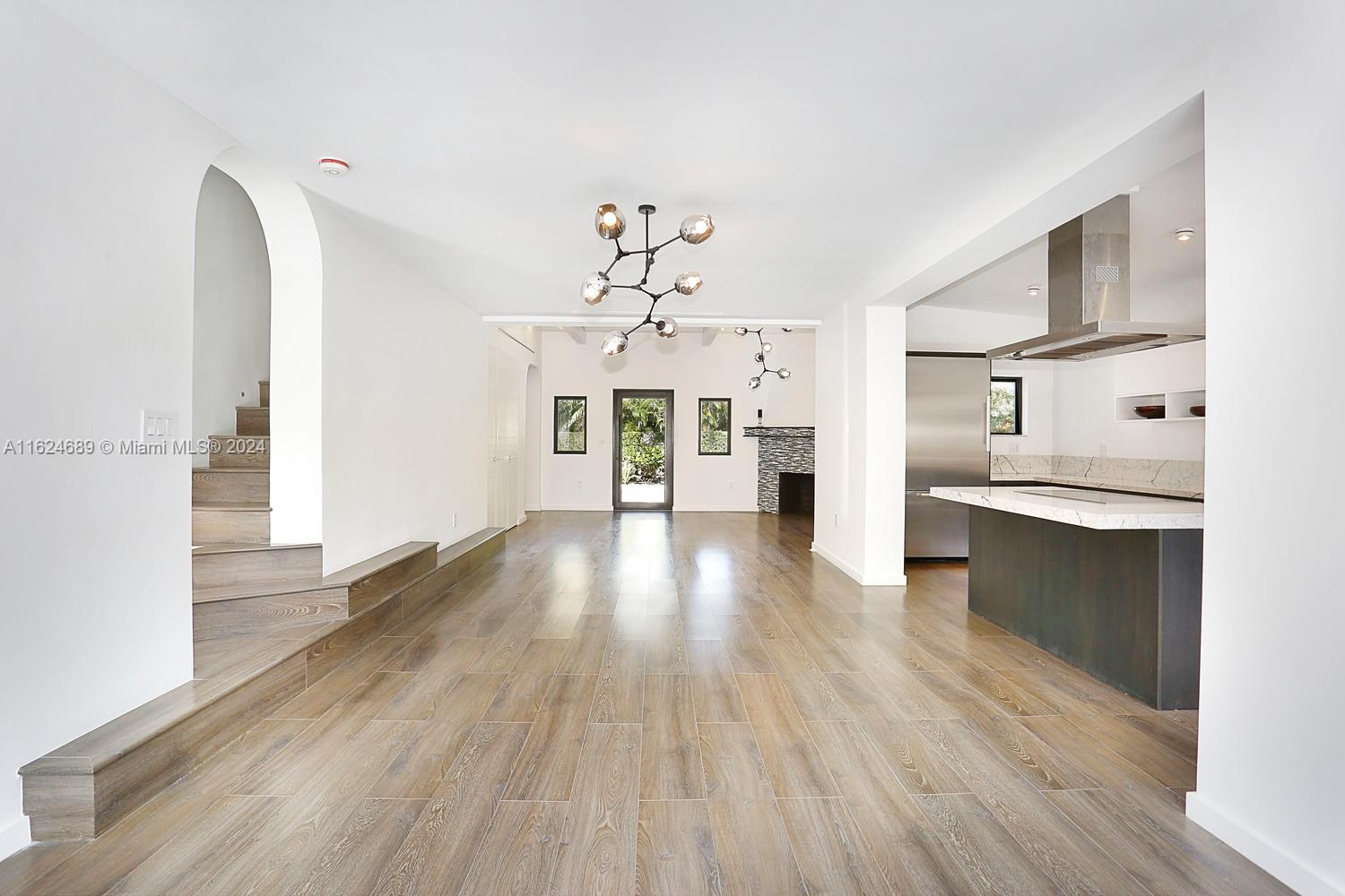 3573 Linden Ln