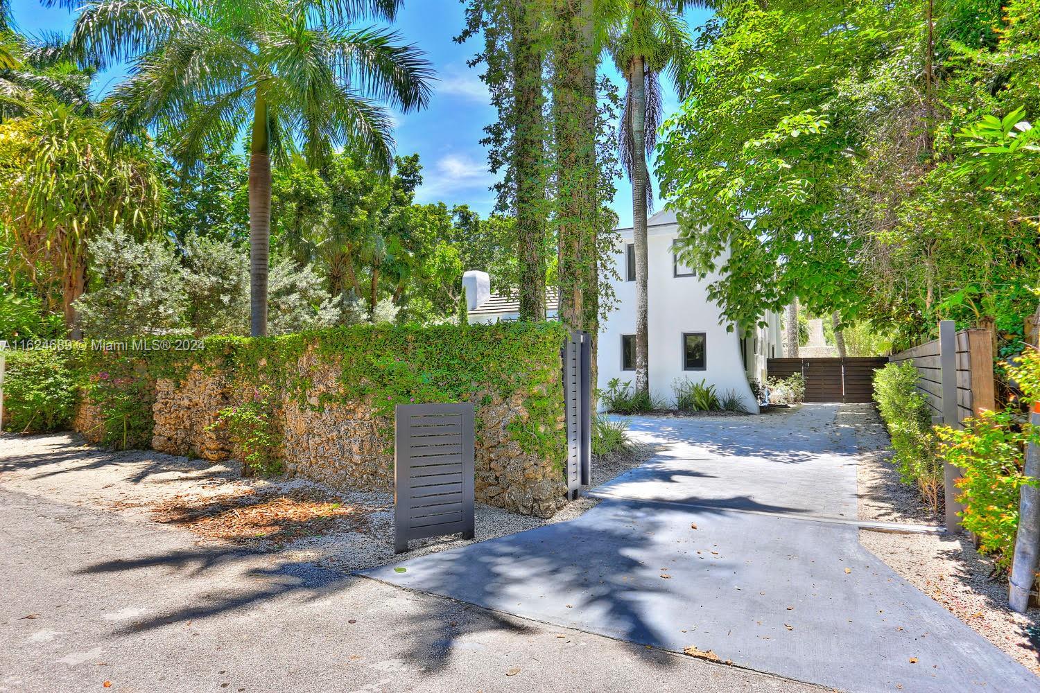3573 Linden Ln