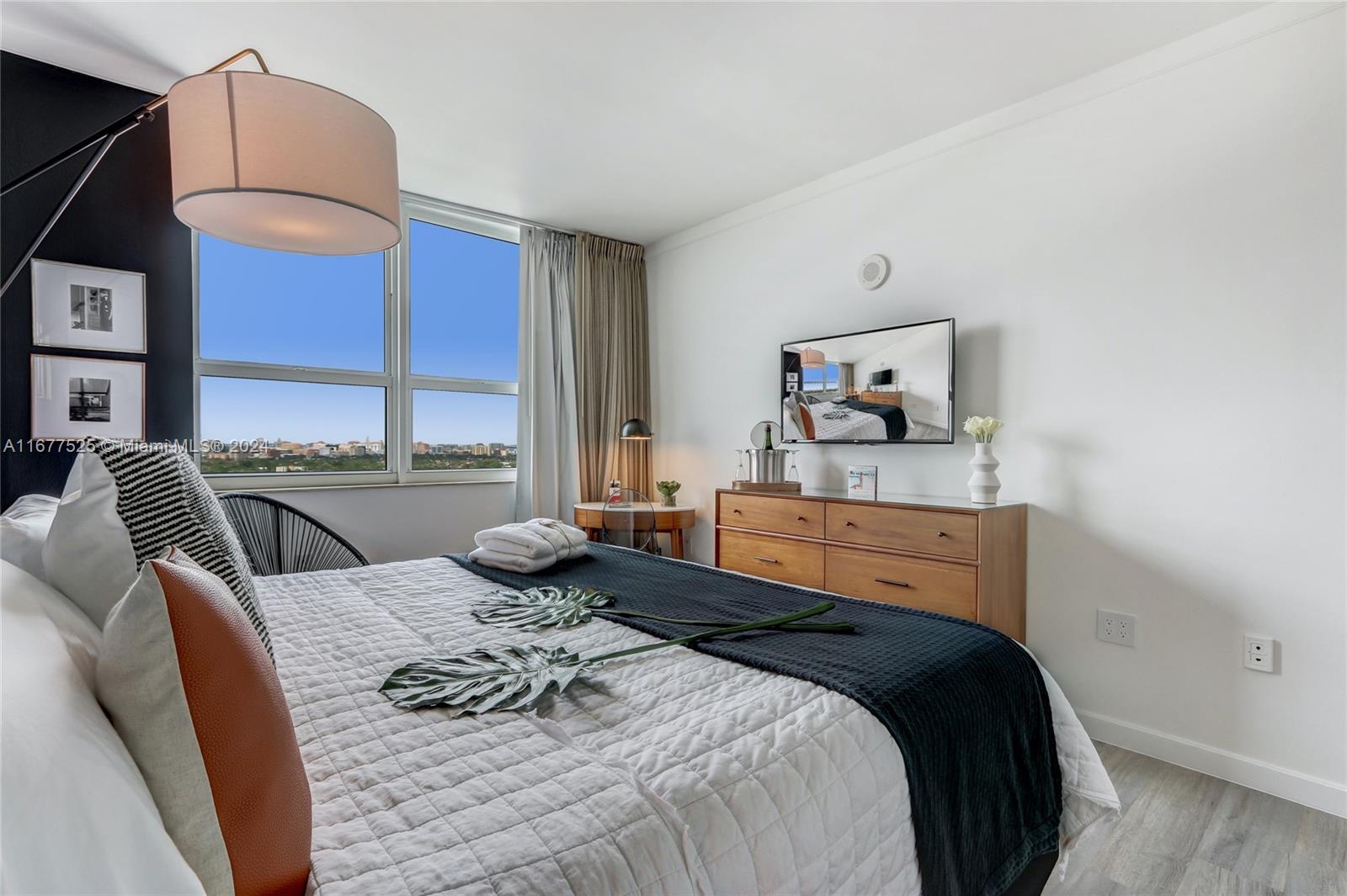 2889 Mcfarlane Rd # 1817 Unit: 1815, 1817