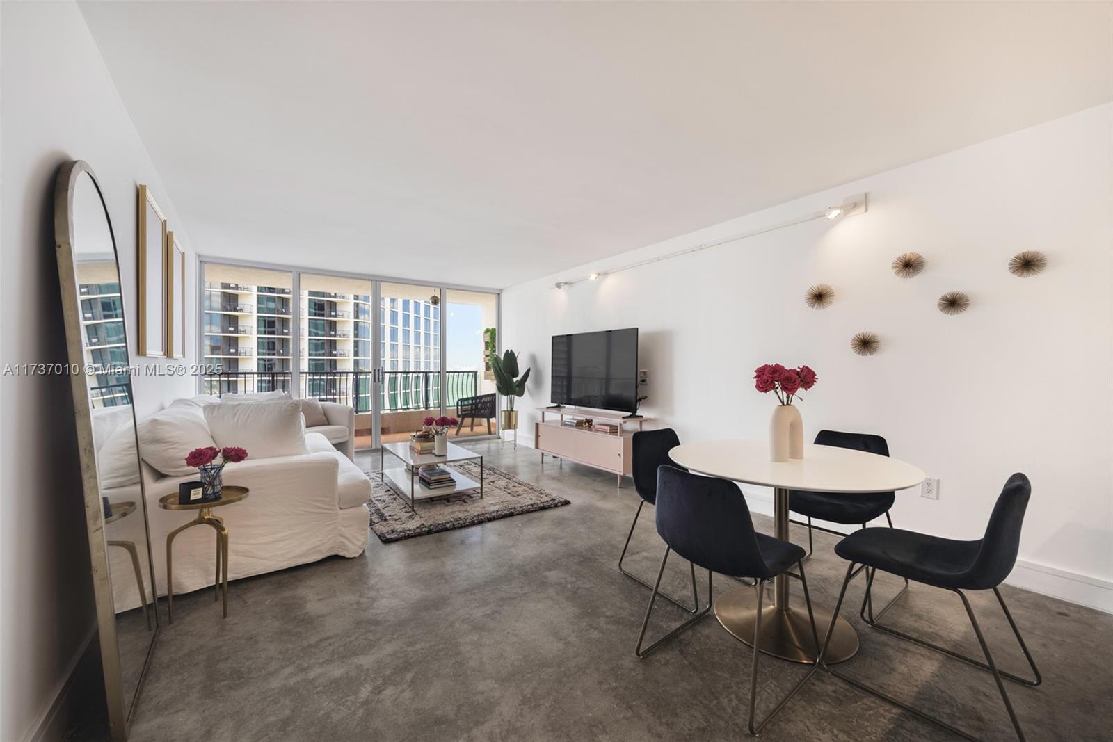 555 NE 15th St # 20G