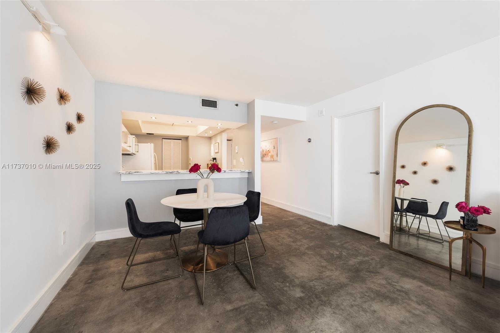 555 NE 15th St # 20G