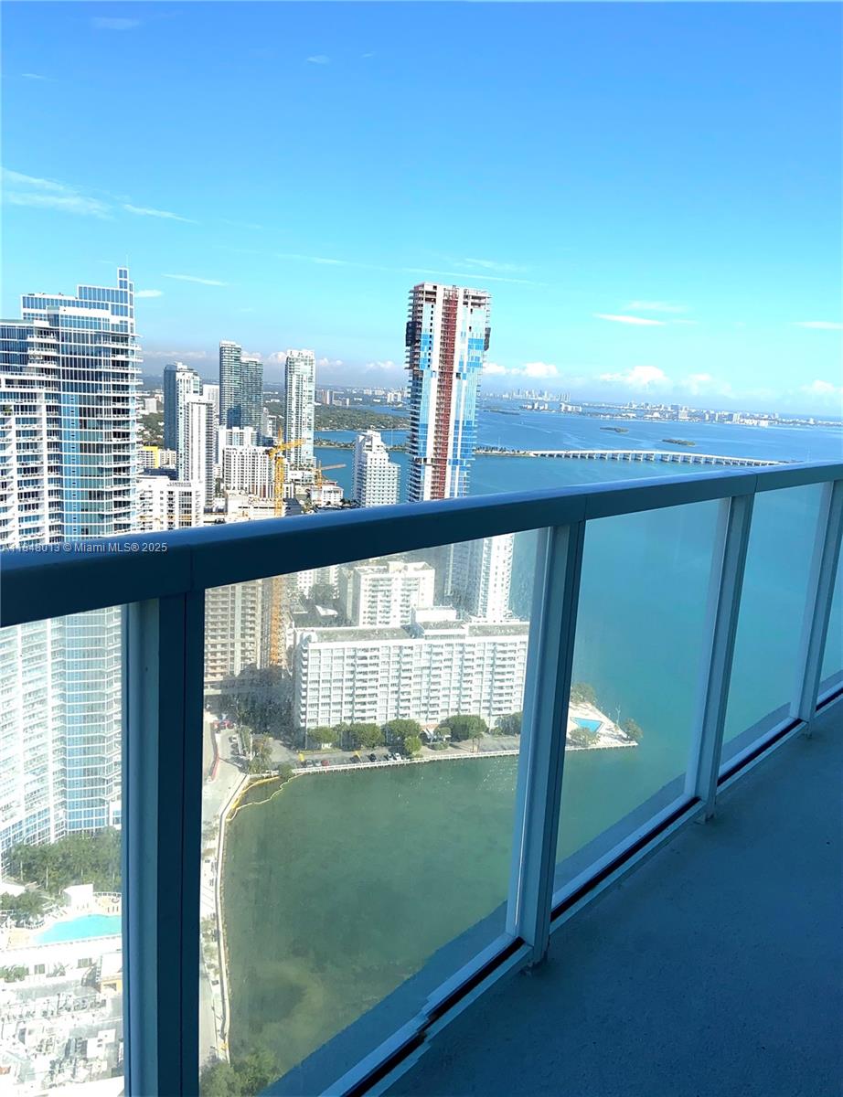 1900 N Bayshore Dr # 4708