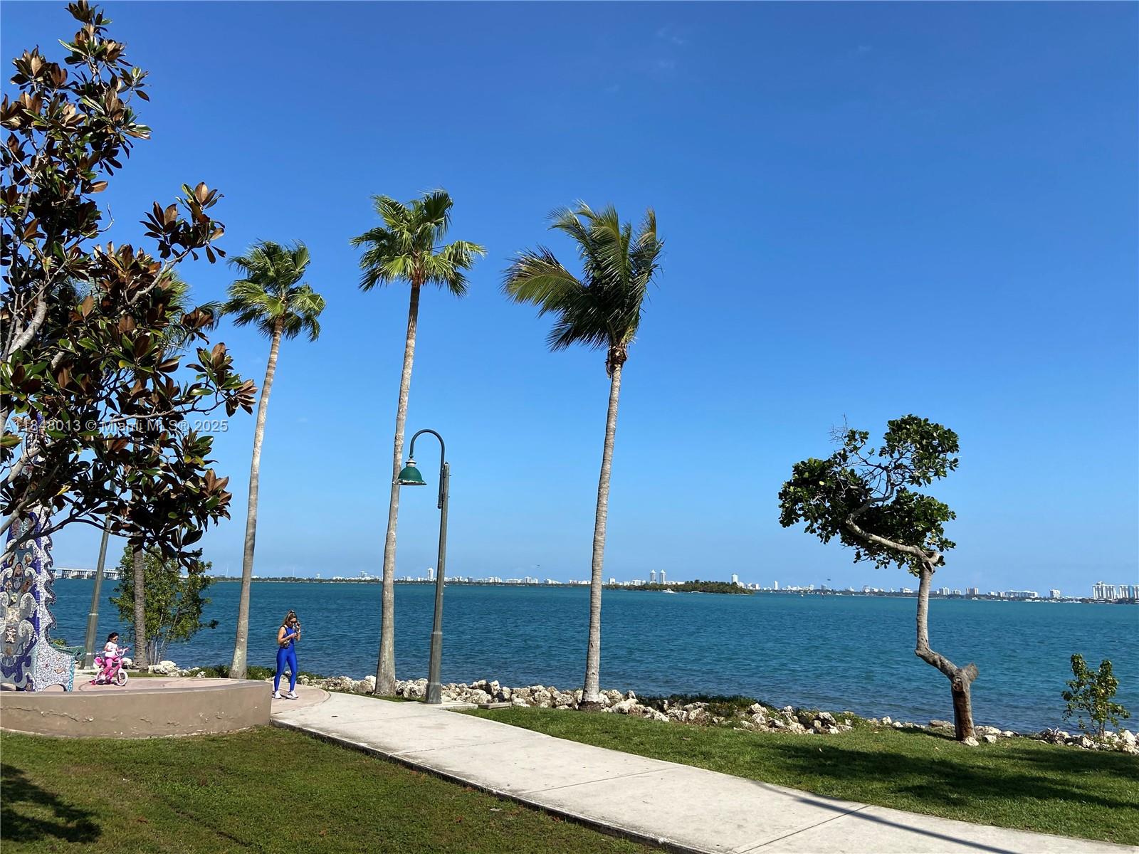 1900 N Bayshore Dr # 4708