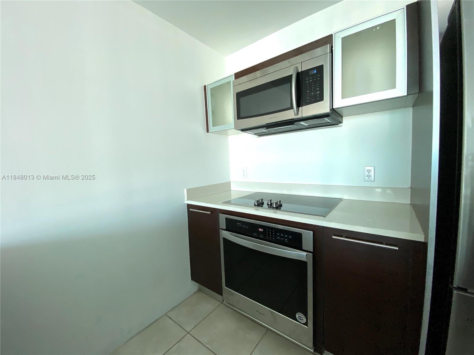 1900 N Bayshore Dr # 4708