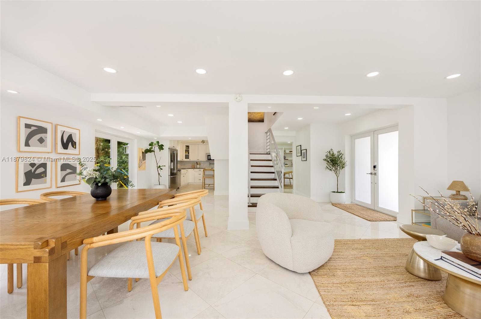 1208 Mariana Ave