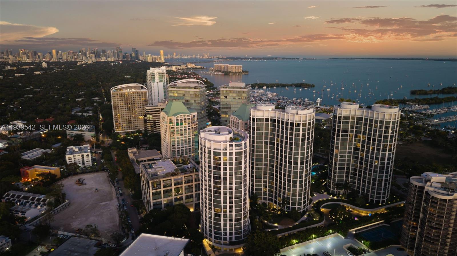 2821 S Bayshore Dr # 19B