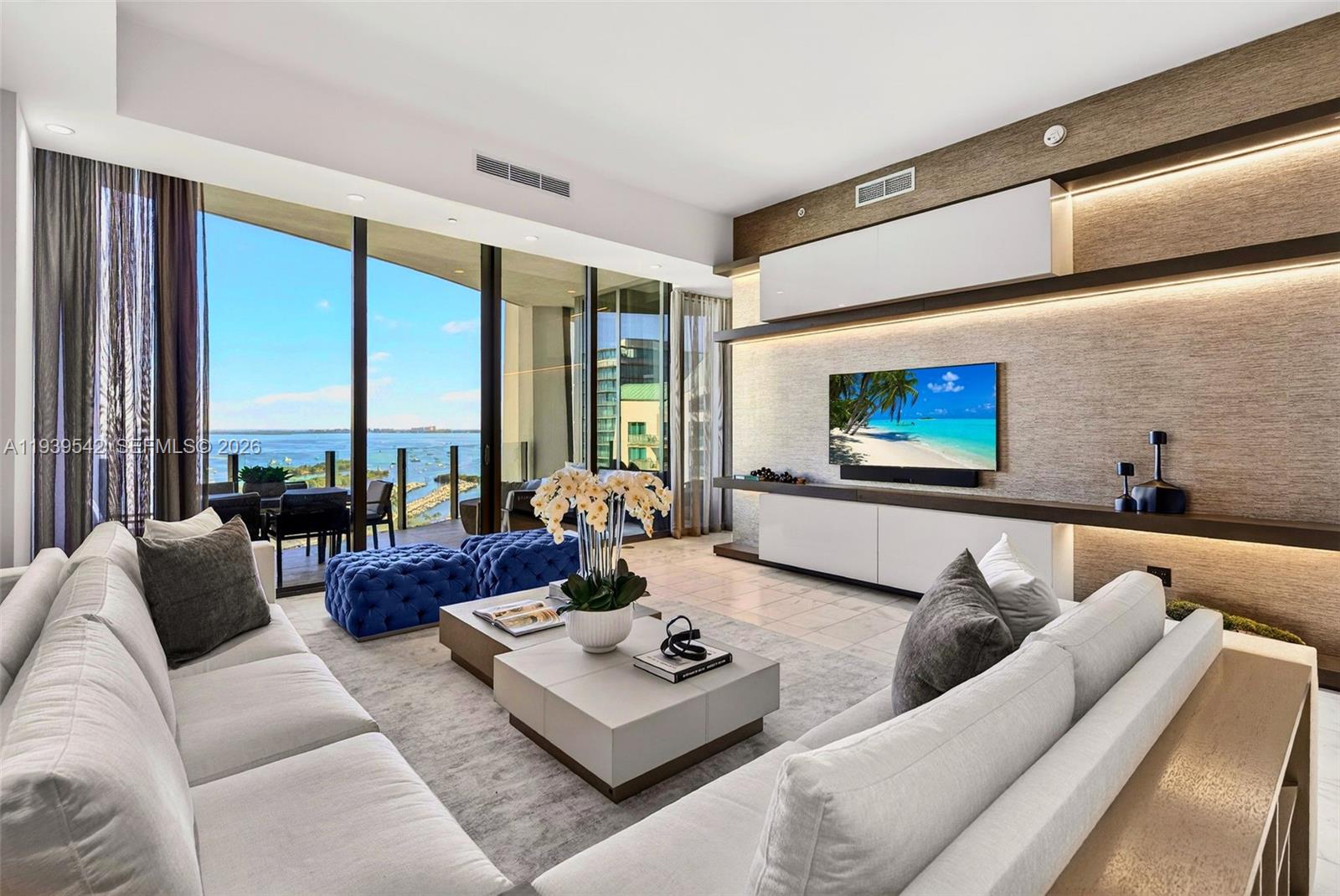 2821 S Bayshore Dr # 19B