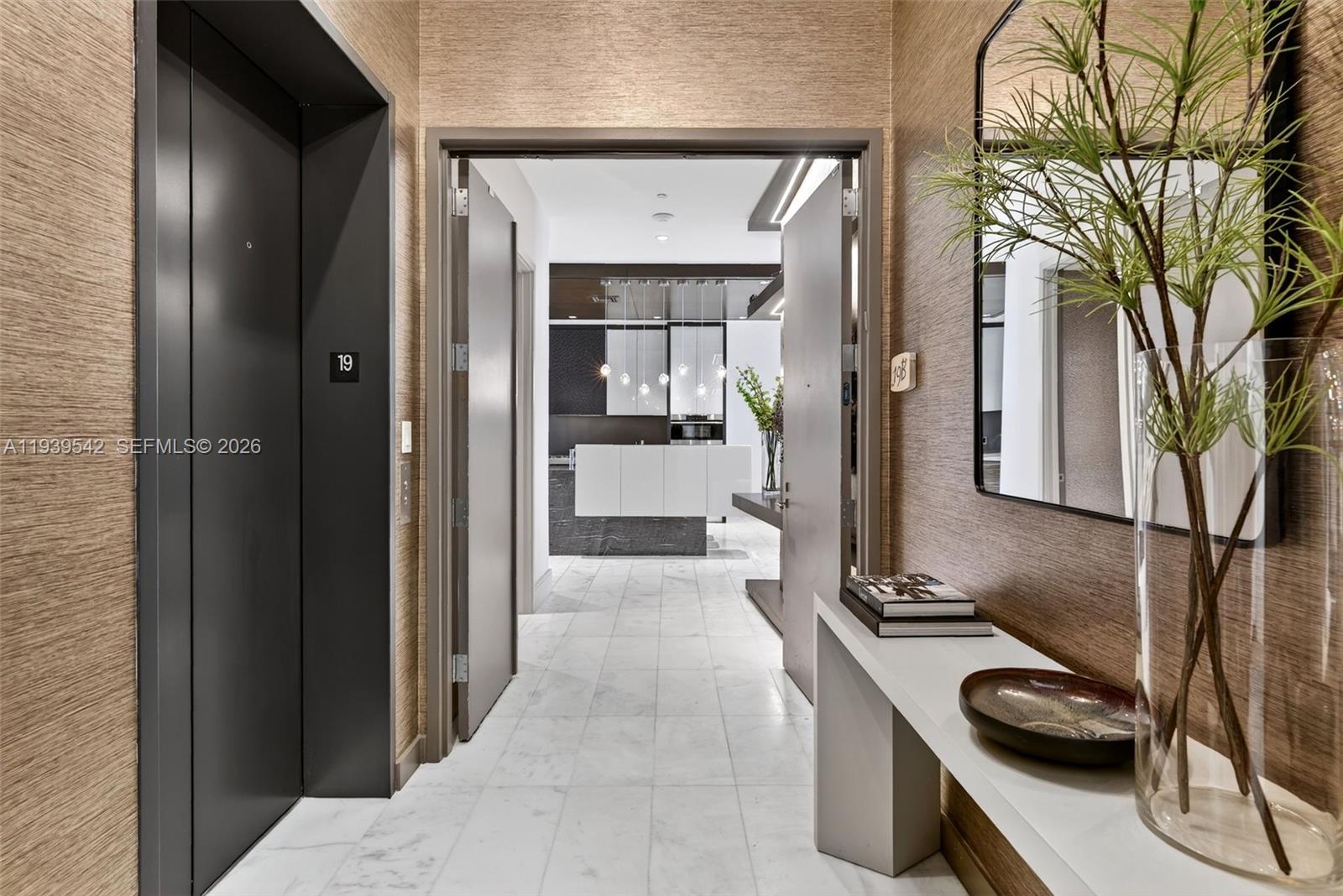 2821 S Bayshore Dr # 19B