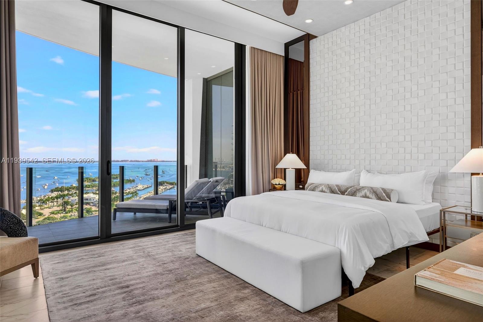 2821 S Bayshore Dr # 19B