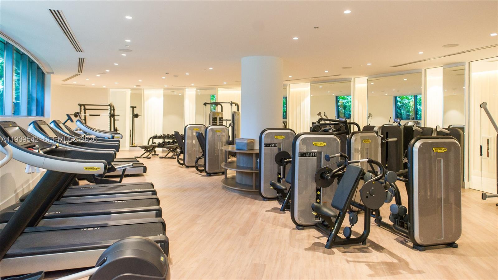 2821 S Bayshore Dr # 19B