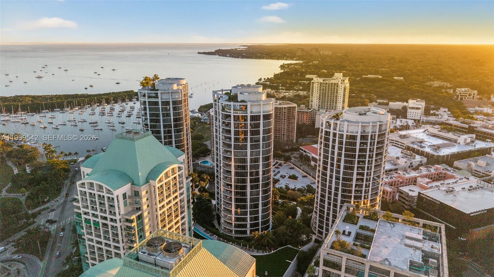 2821 S Bayshore Dr # 19B