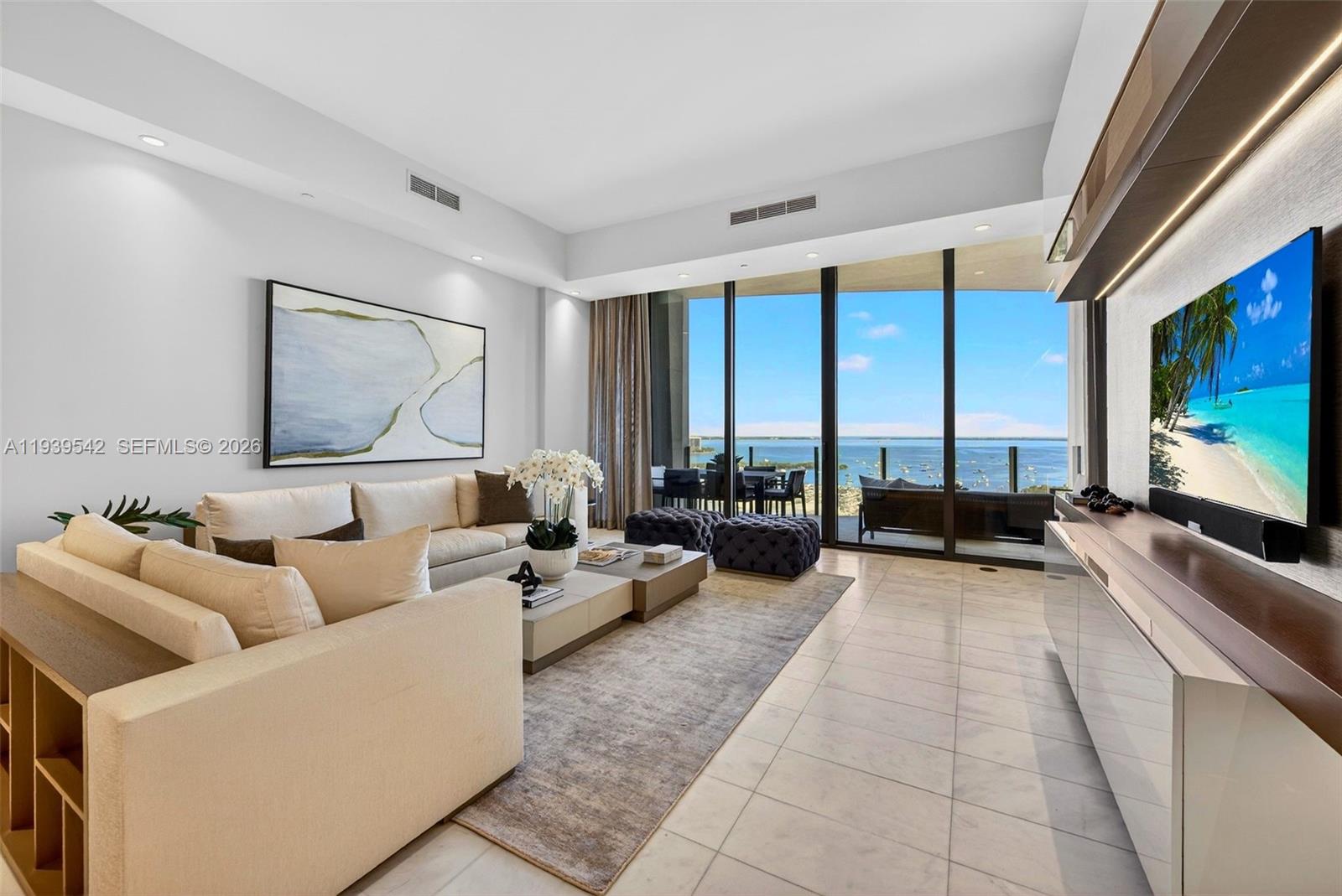 2821 S Bayshore Dr # 19B