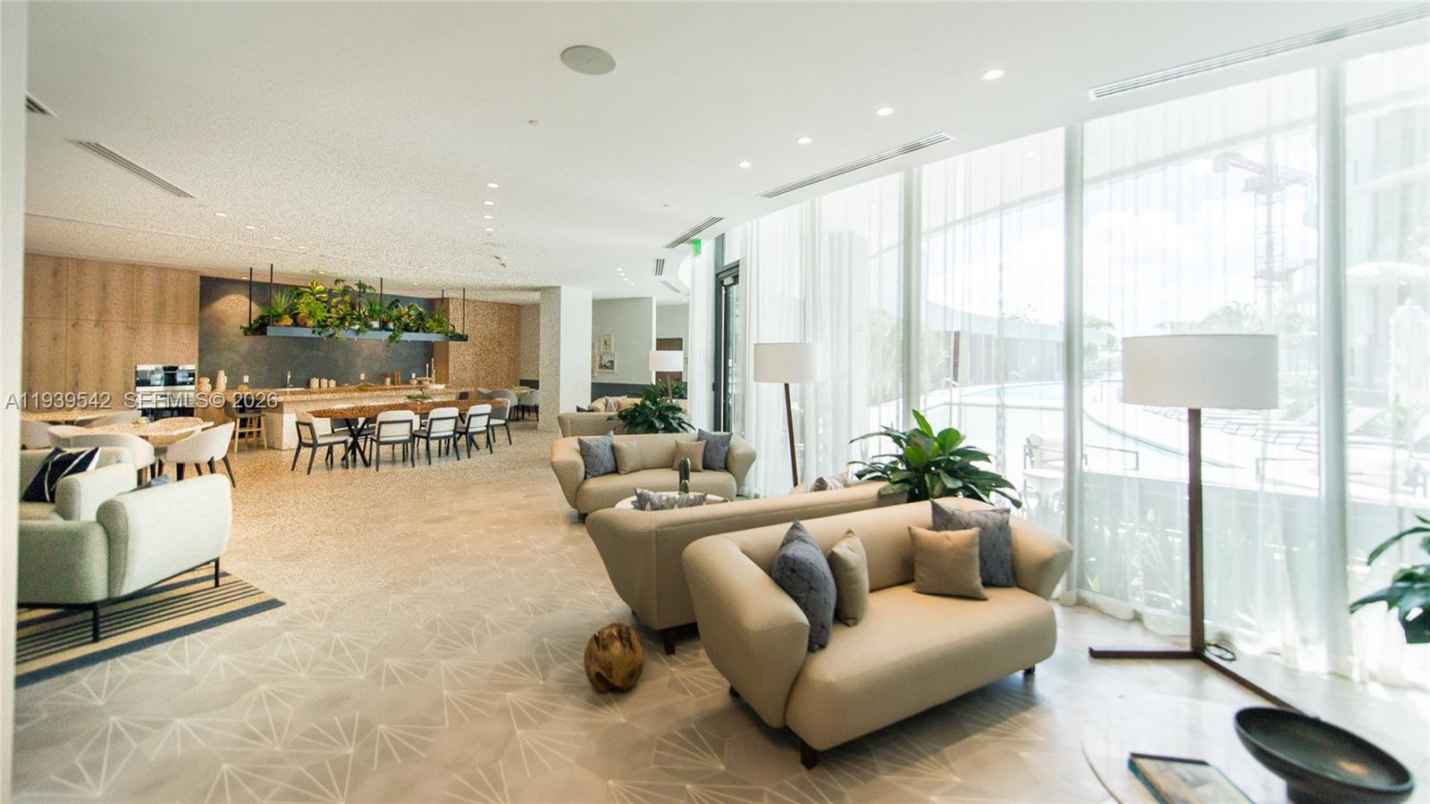 2821 S Bayshore Dr # 19B