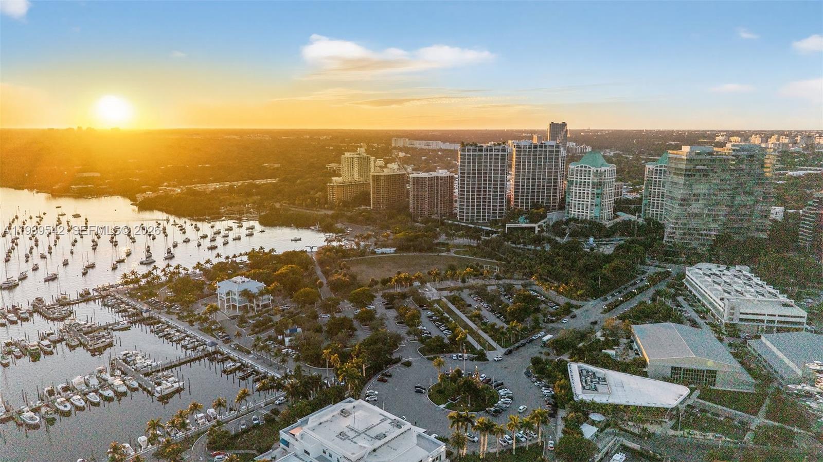 2821 S Bayshore Dr # 19B