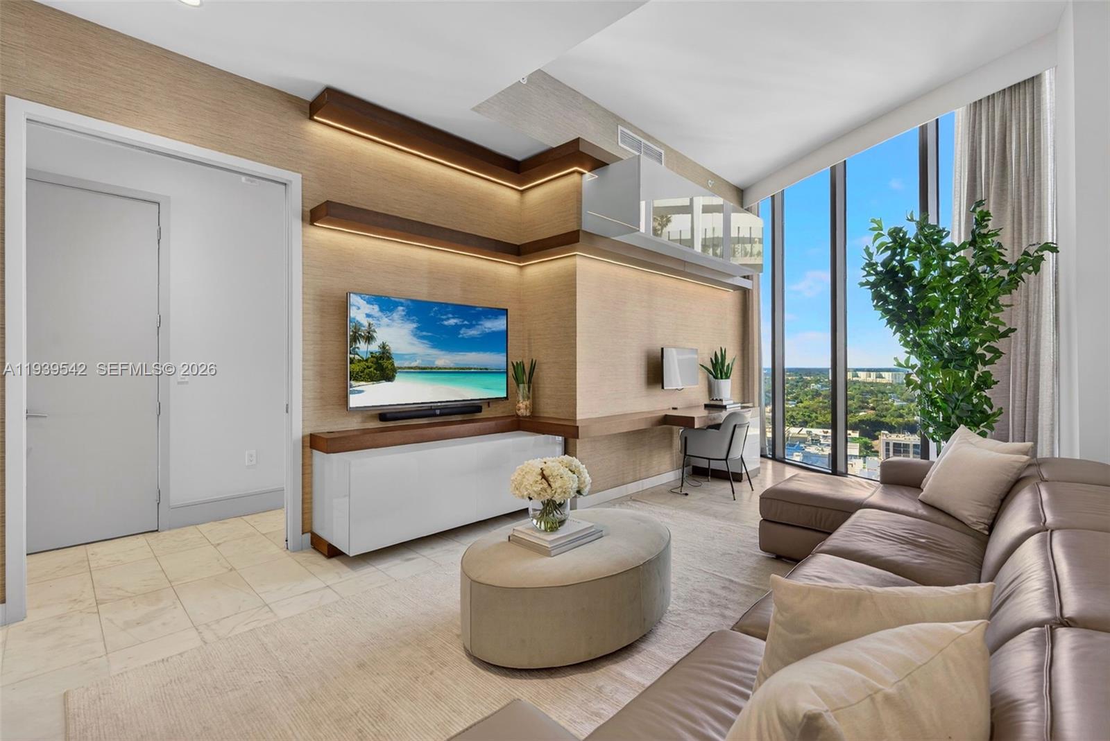 2821 S Bayshore Dr # 19B