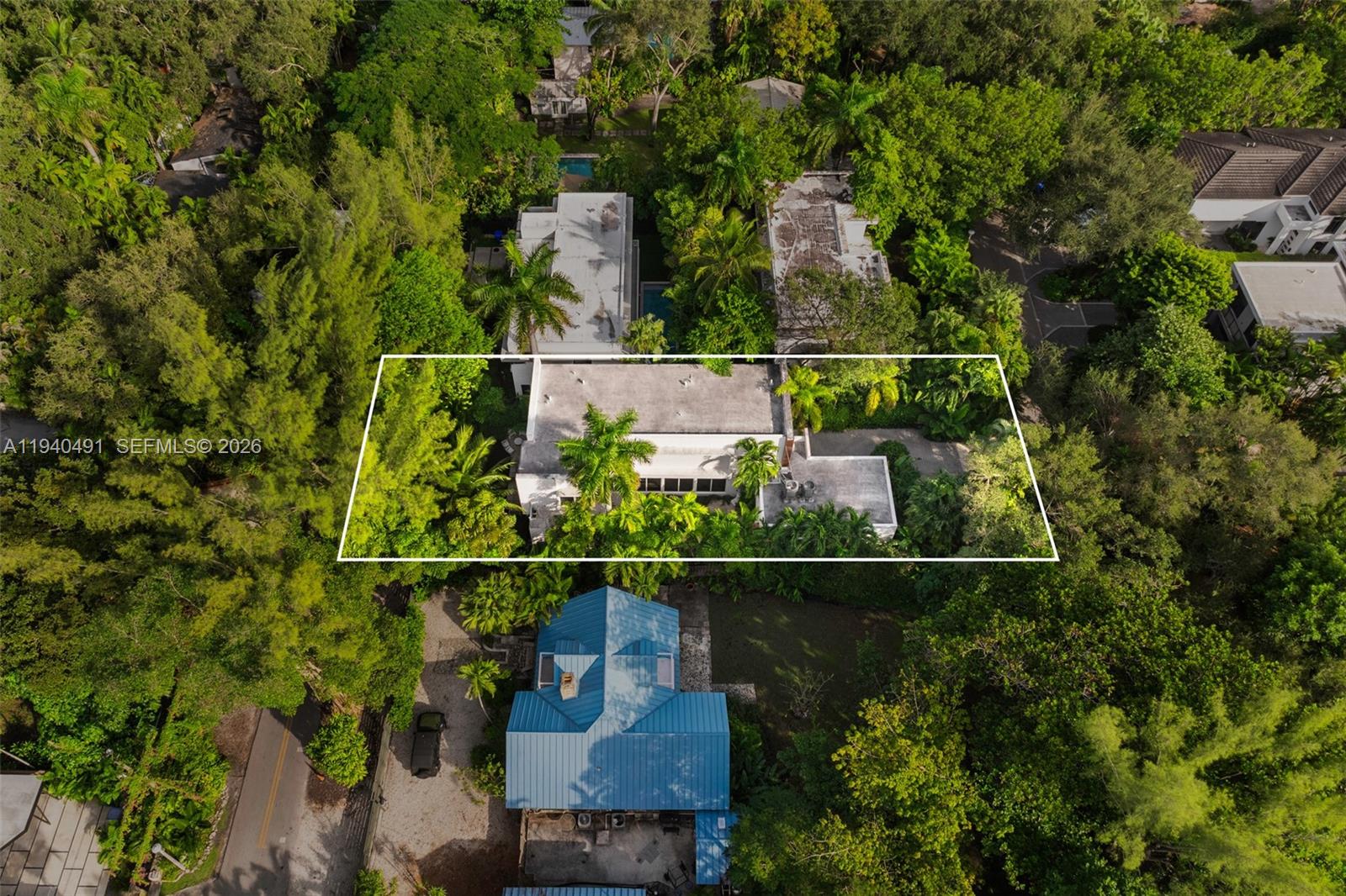 3655 Avocado Ave