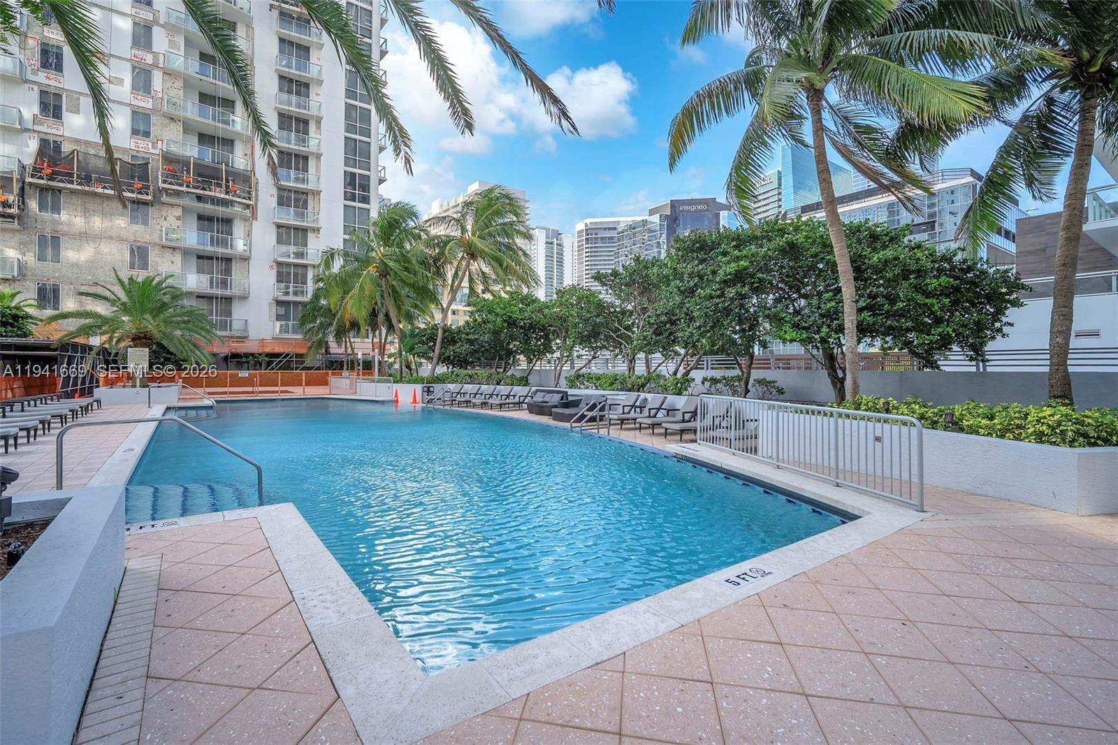 1050 Brickell Ave # 2418