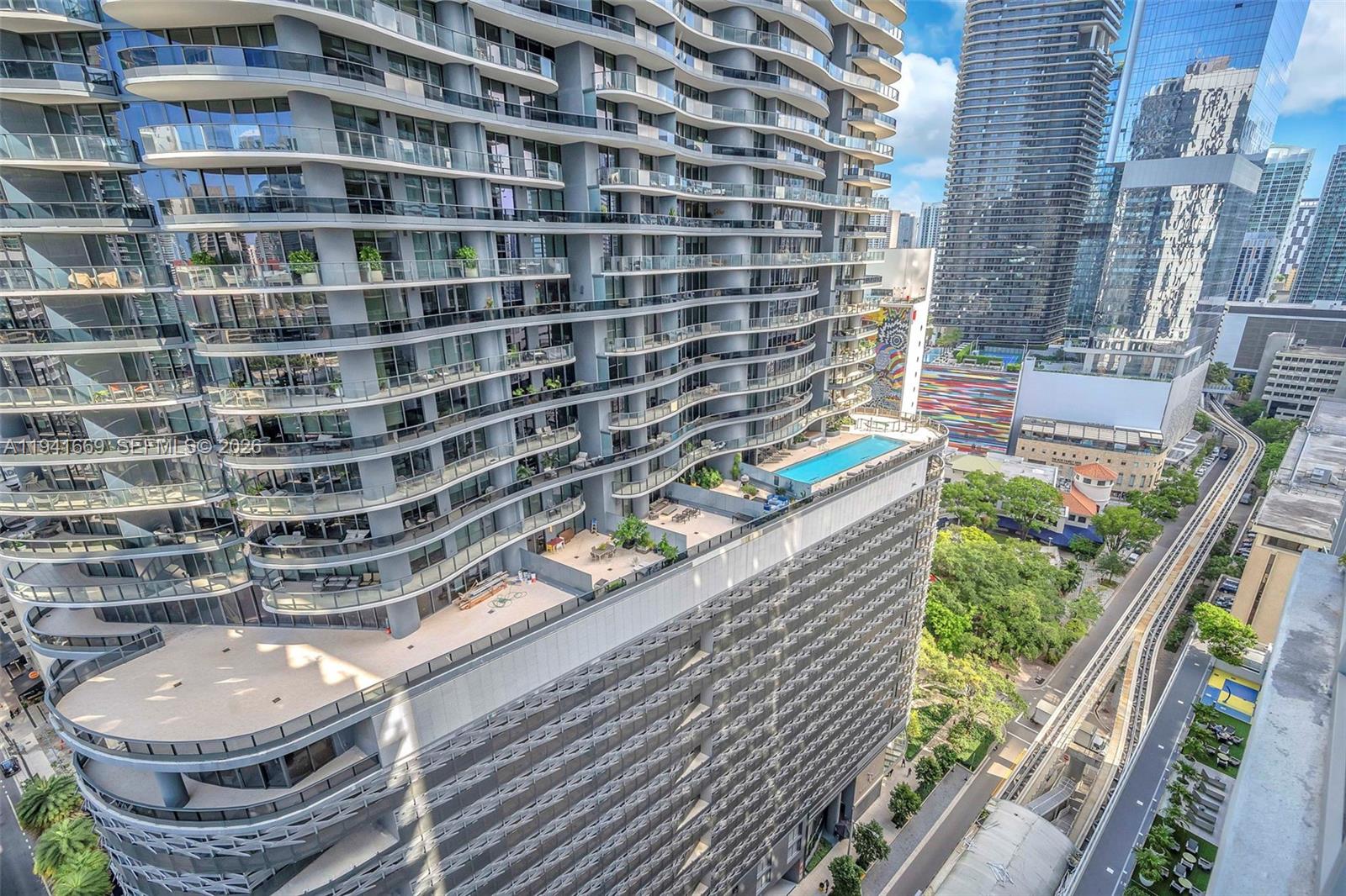 1050 Brickell Ave # 2418