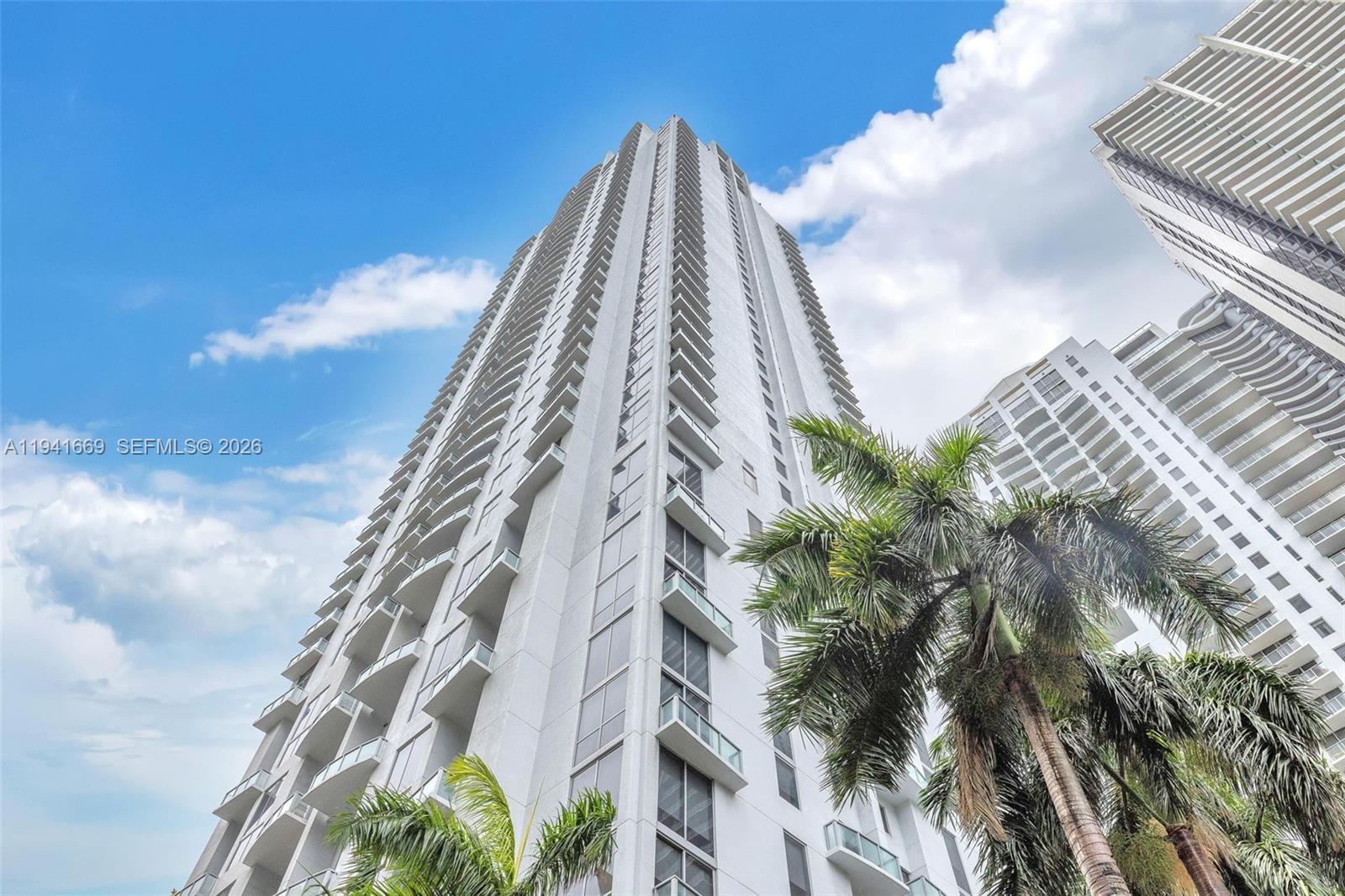1050 Brickell Ave # 2418