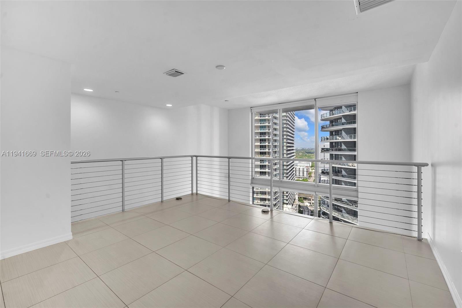 1050 Brickell Ave # 2418