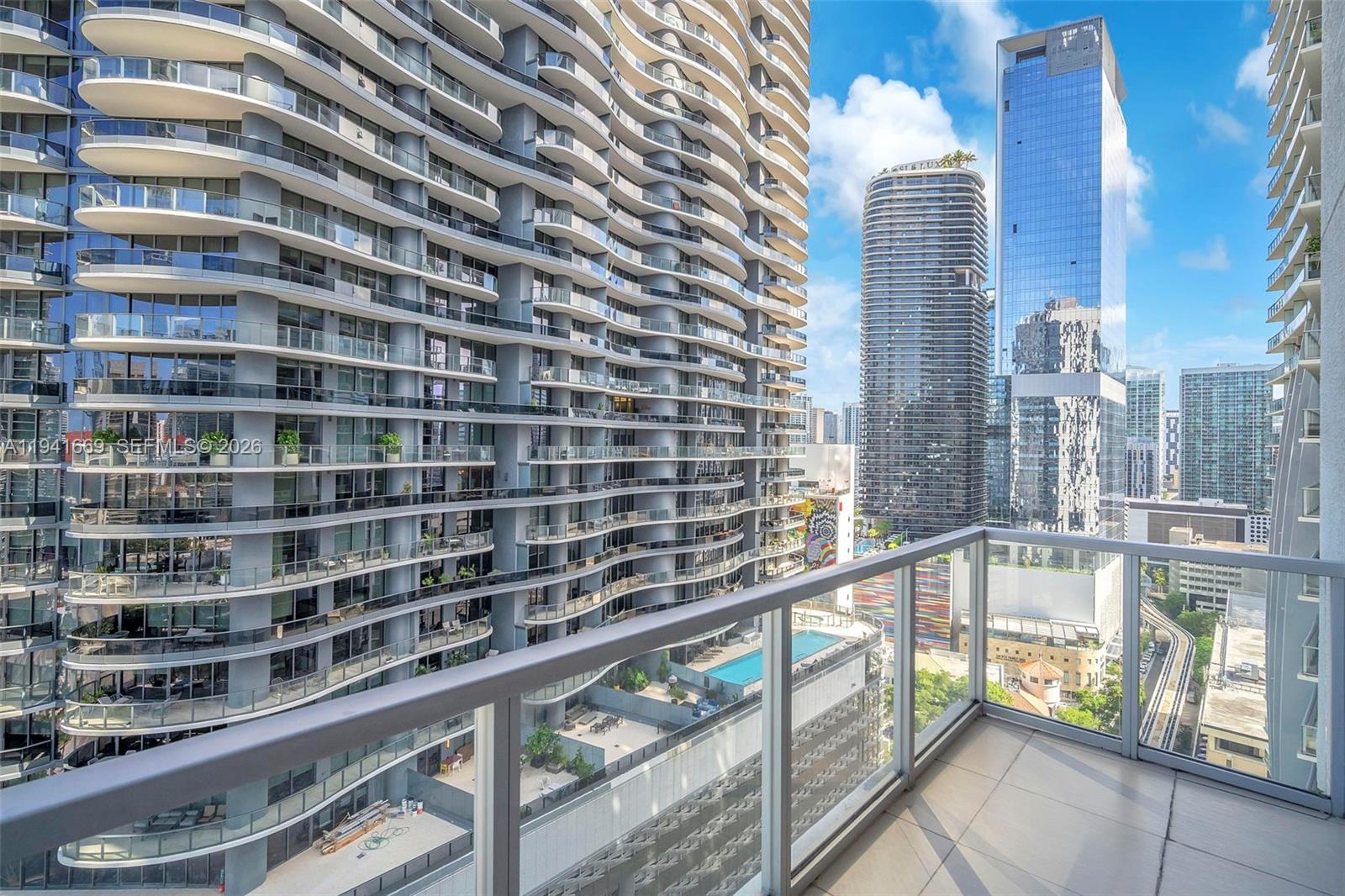 1050 Brickell Ave # 2418