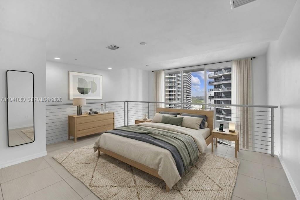 1050 Brickell Ave # 2418
