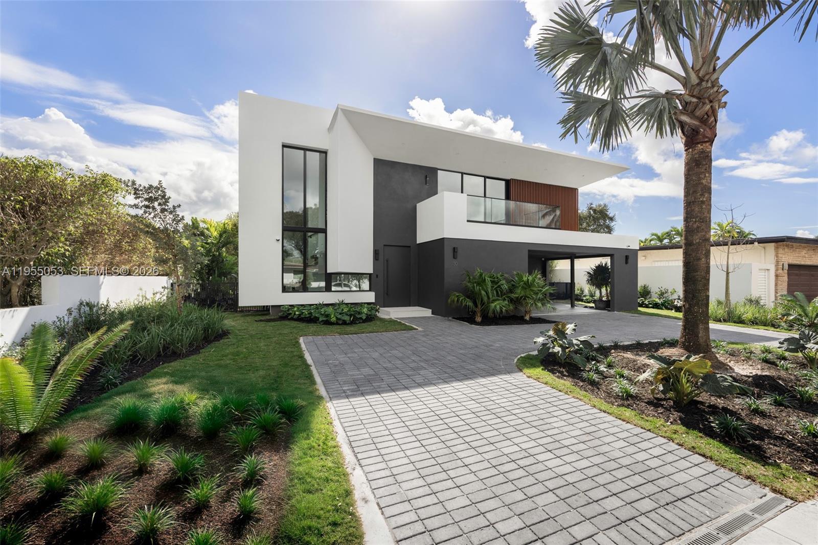 30 Samana Dr