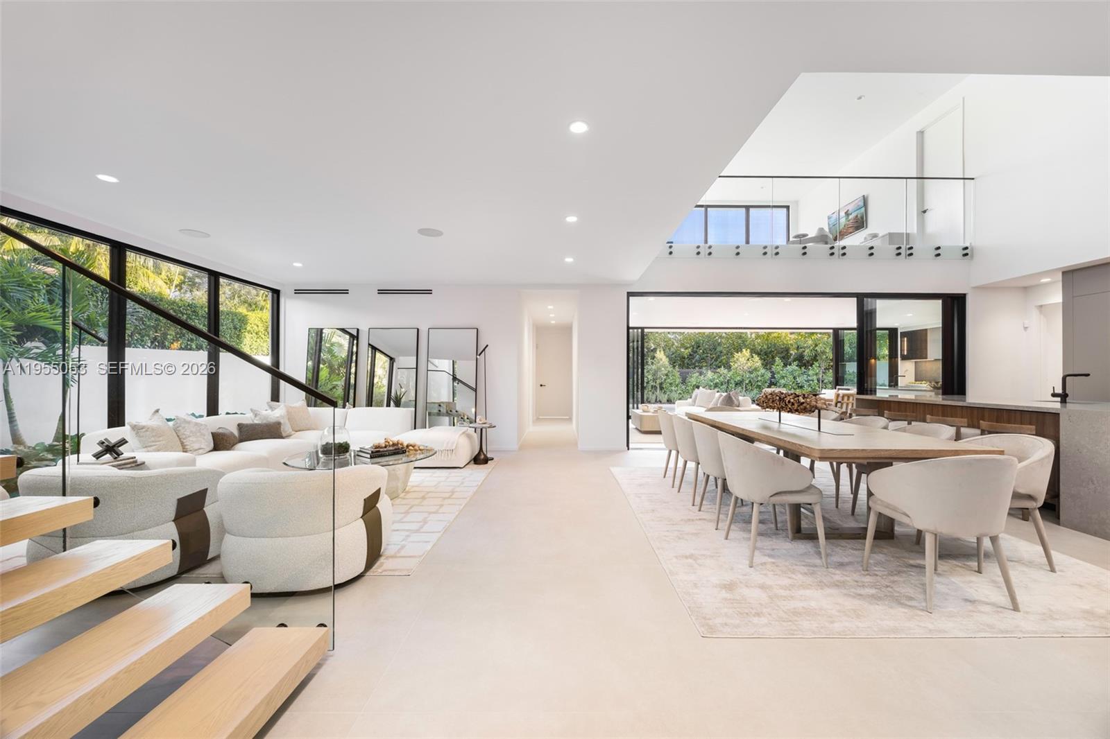 30 Samana Dr