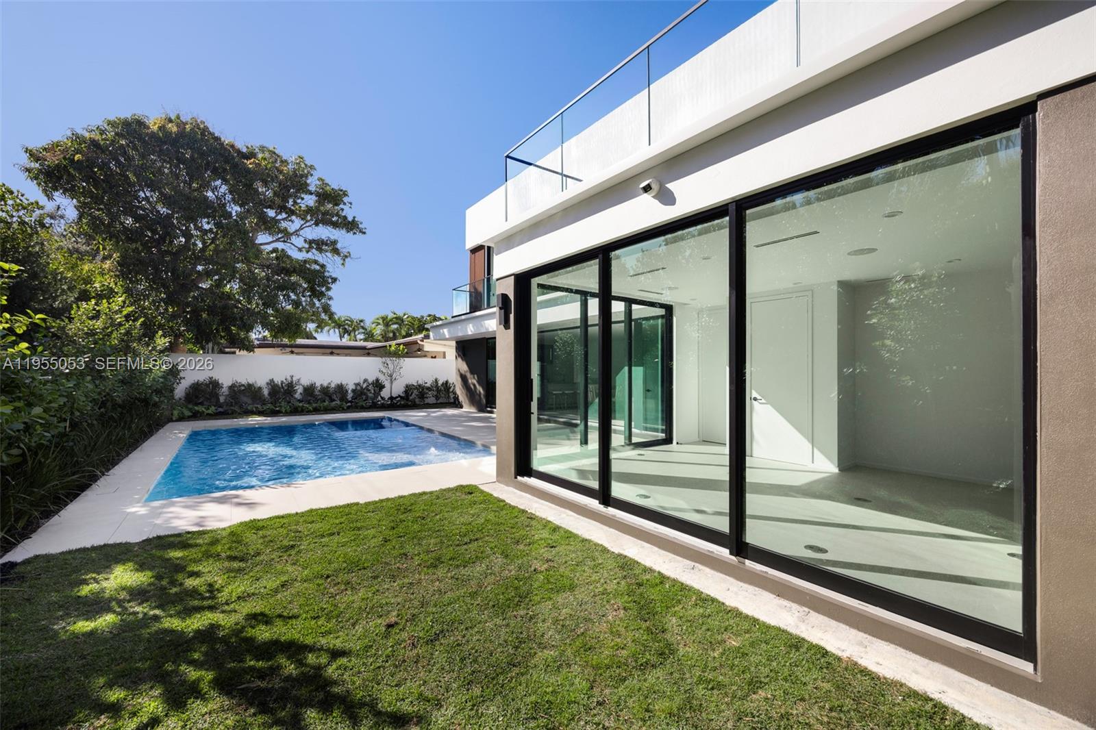 30 Samana Dr