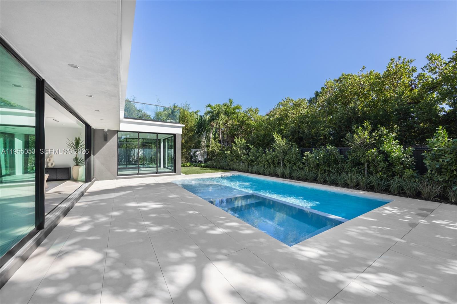 30 Samana Dr