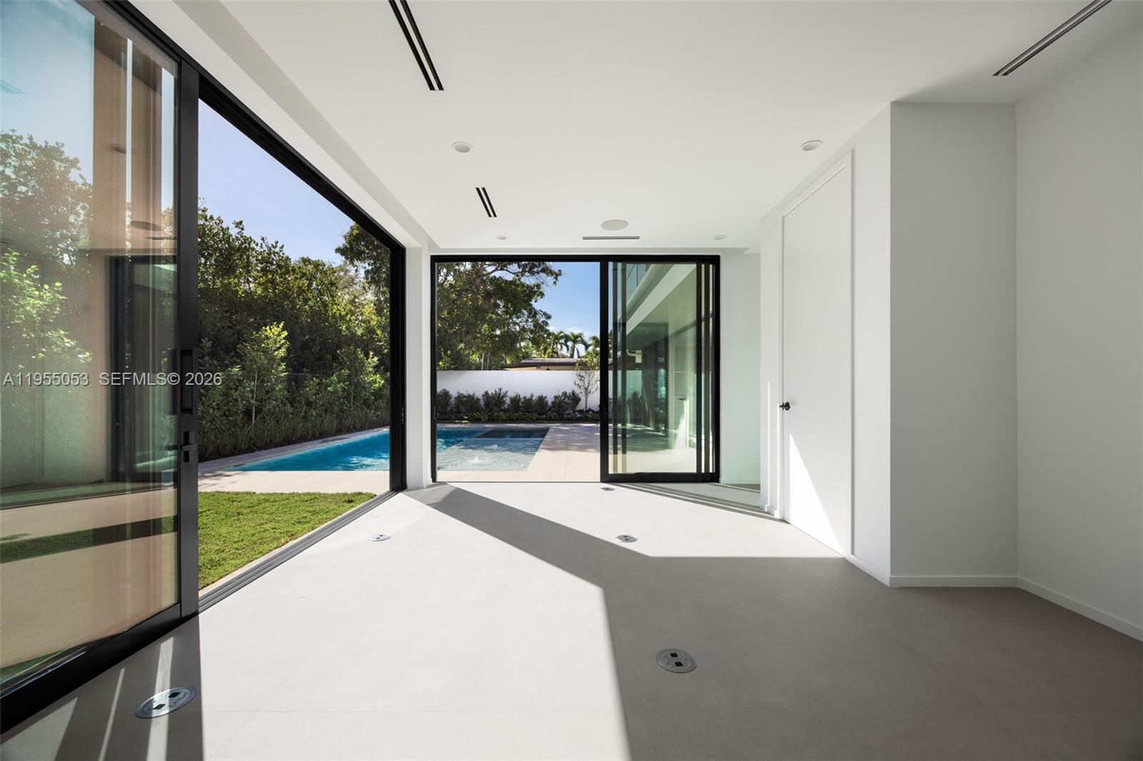 30 Samana Dr