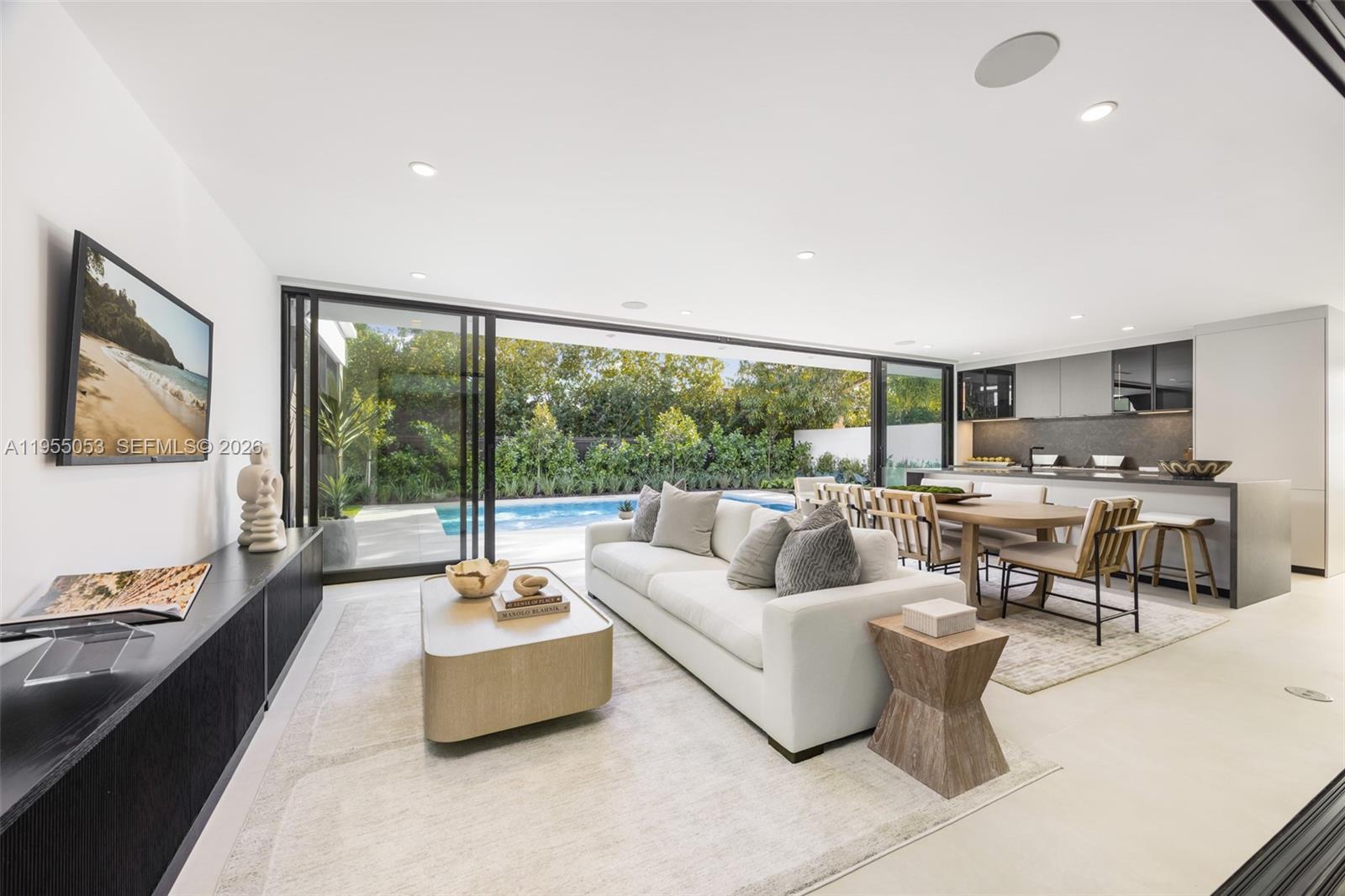 30 Samana Dr