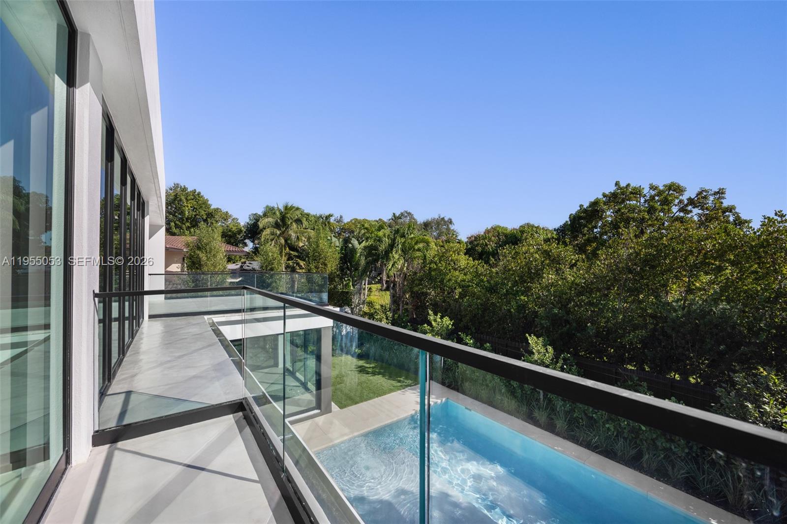 30 Samana Dr