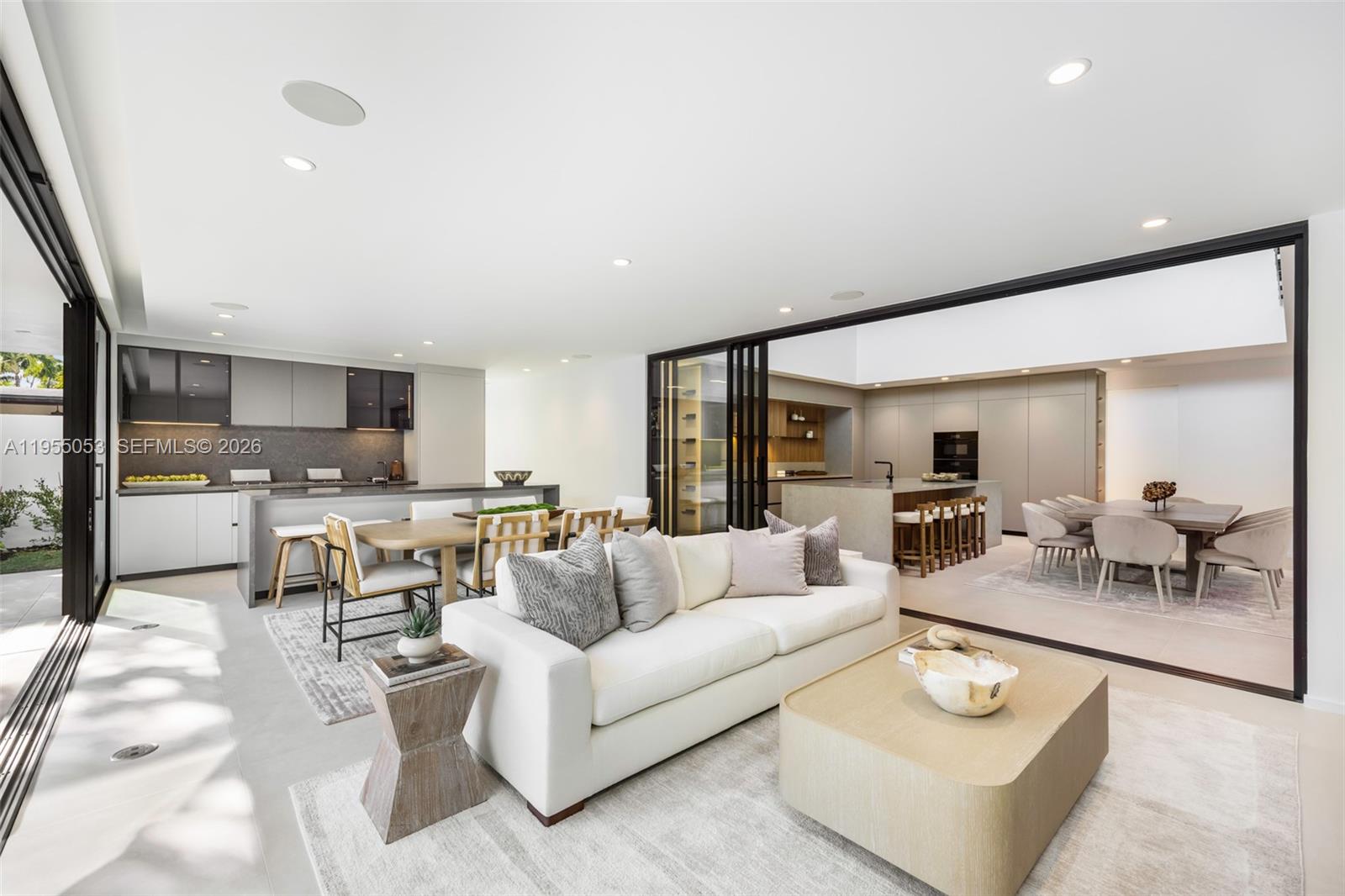 30 Samana Dr