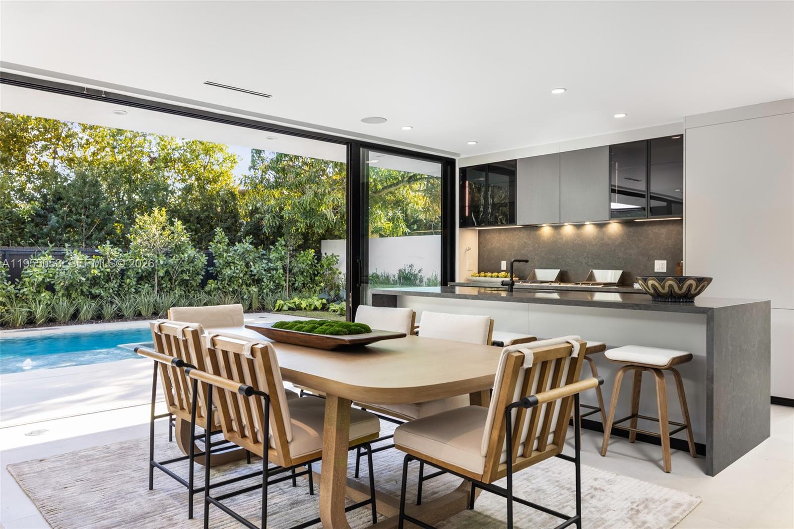 30 Samana Dr