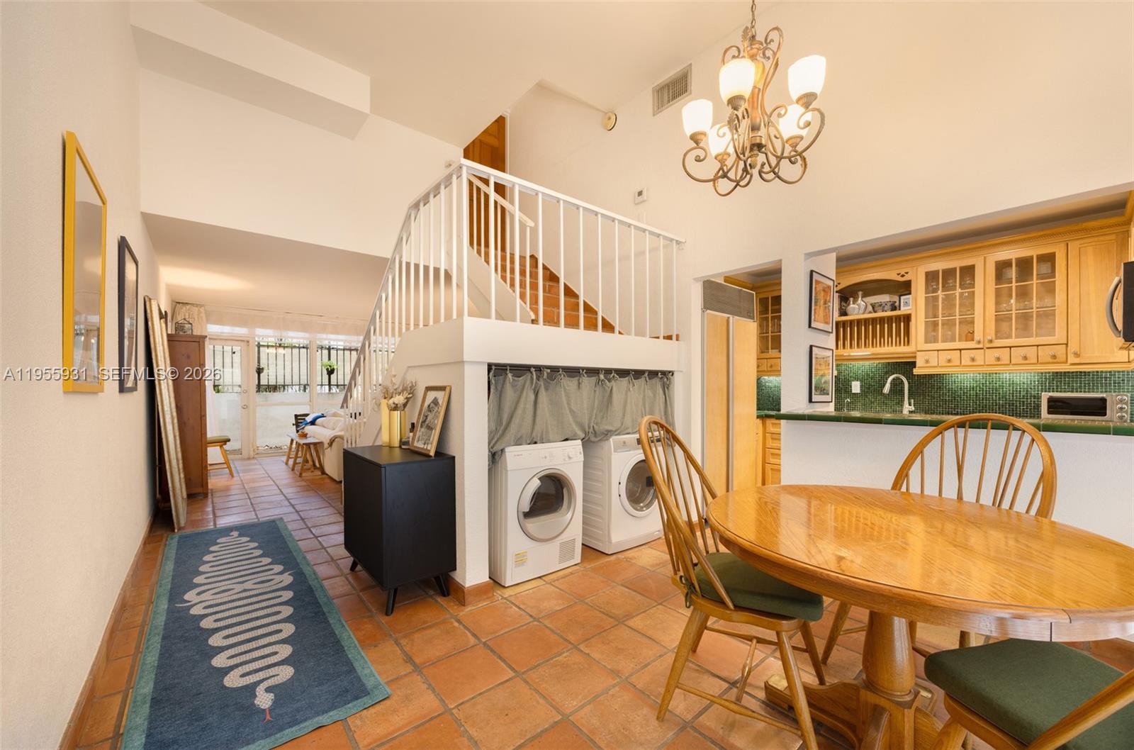 2666 Tigertail Ave # 111