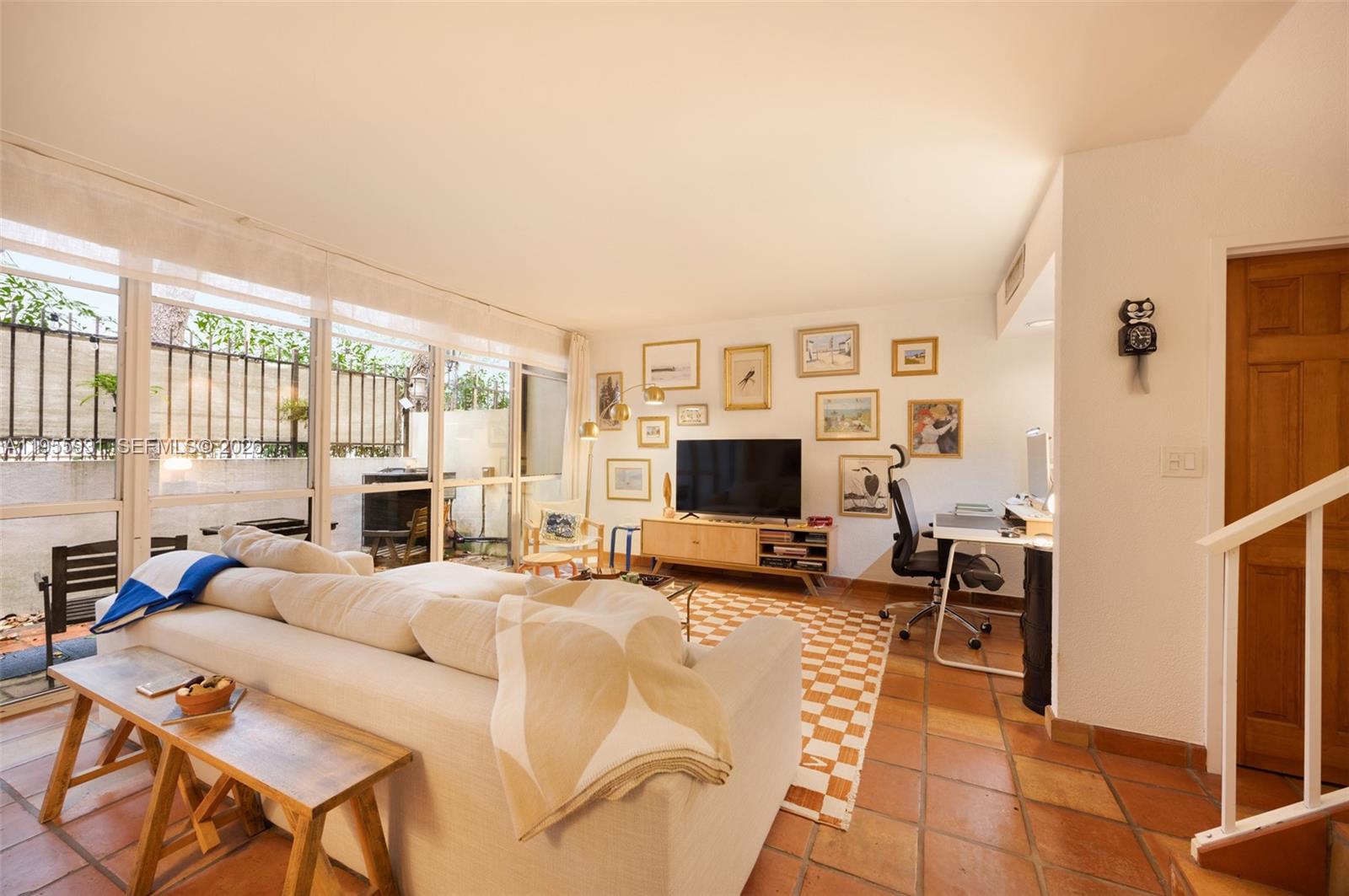 2666 Tigertail Ave # 111