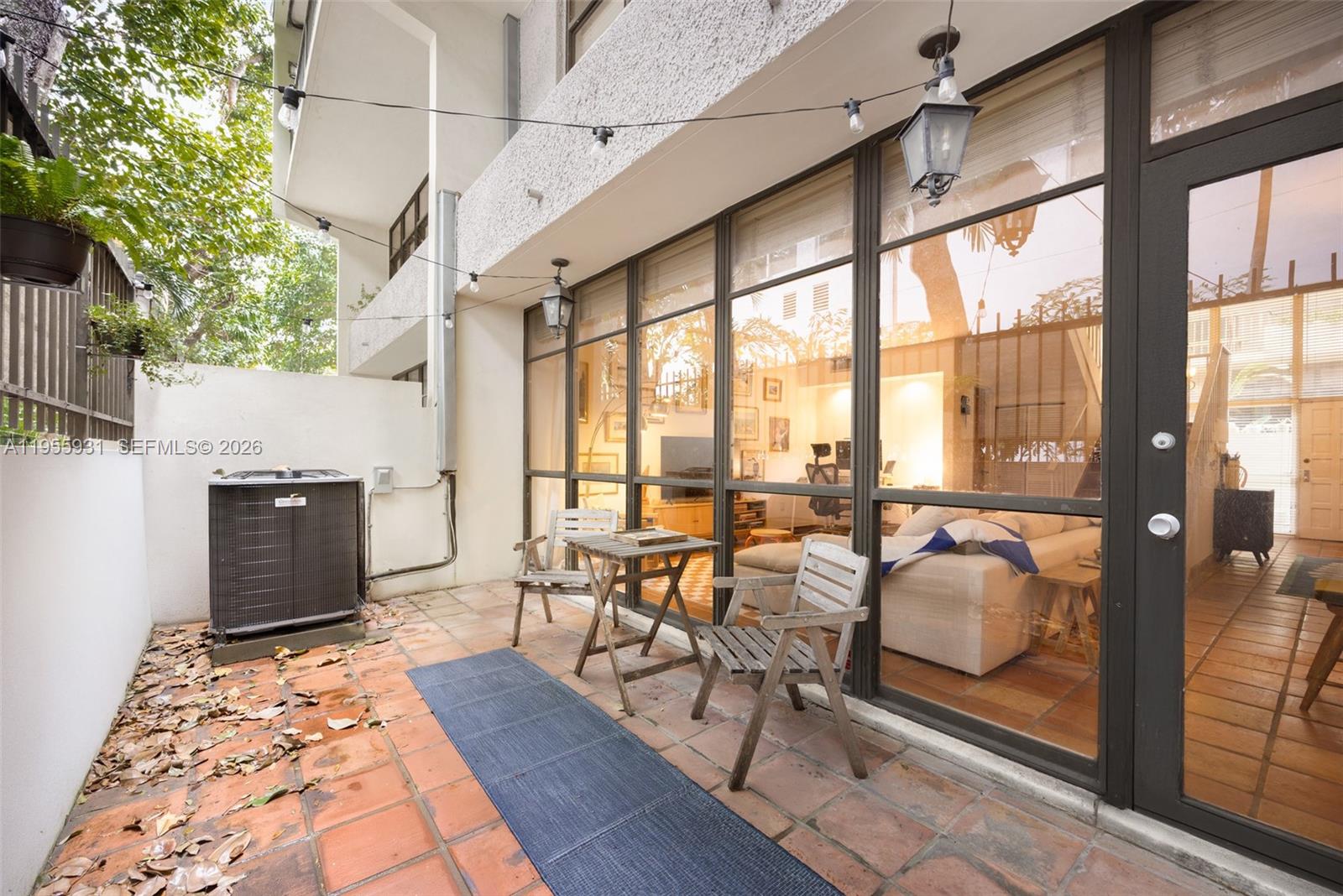 2666 Tigertail Ave # 111