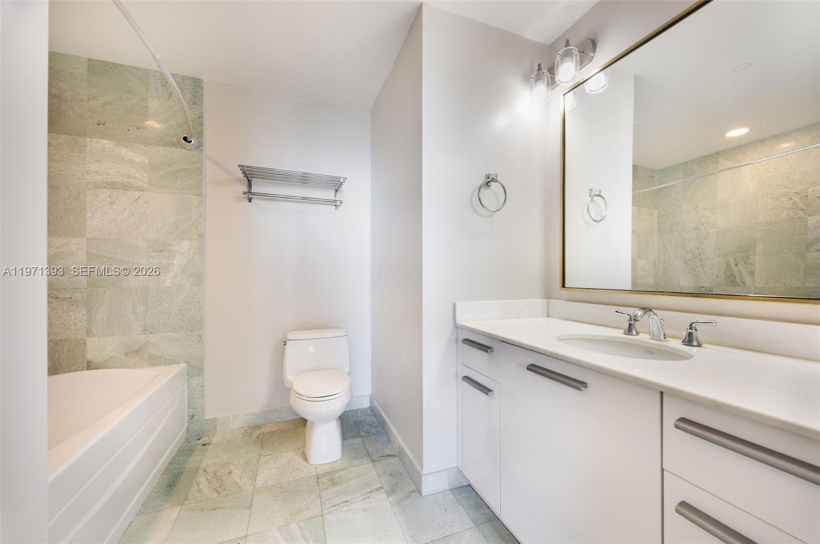 1060 Brickell Ave # 3505