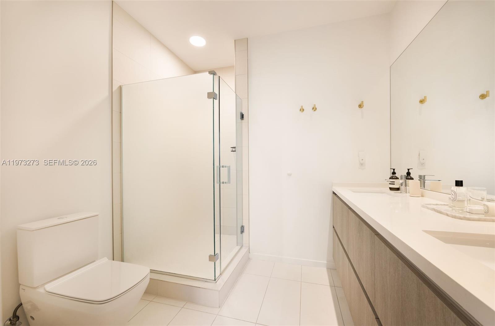 3156 SW 27th Ave # 305