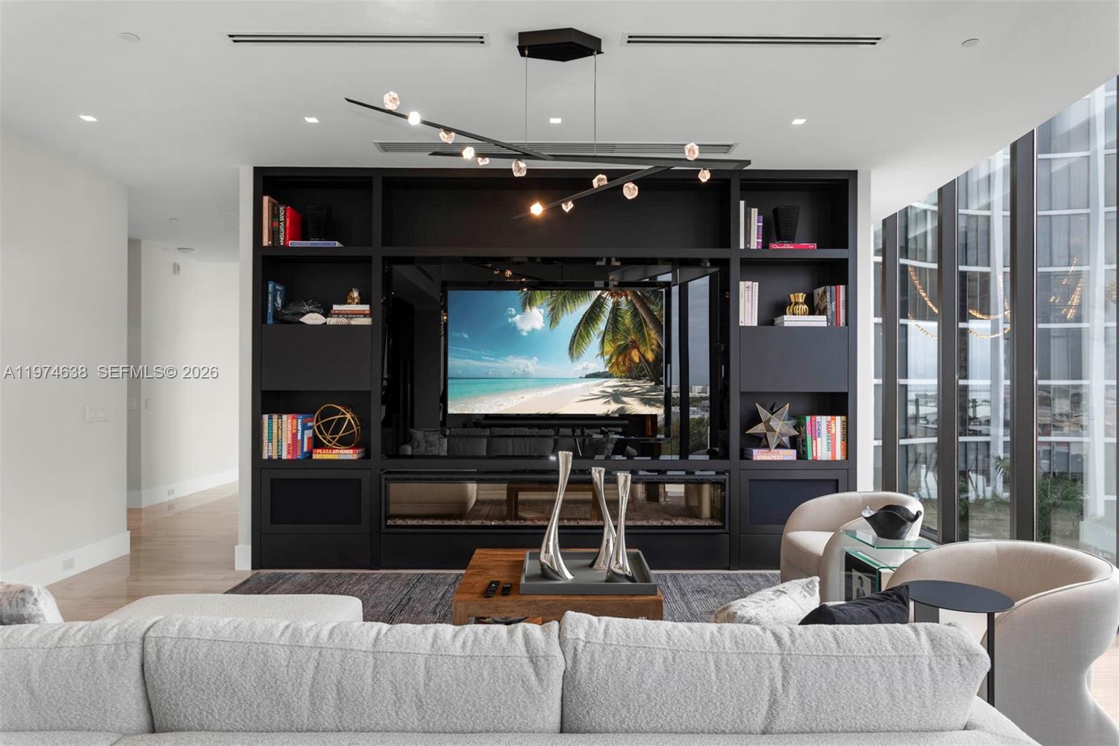 2821 S Bayshore Dr # 8A