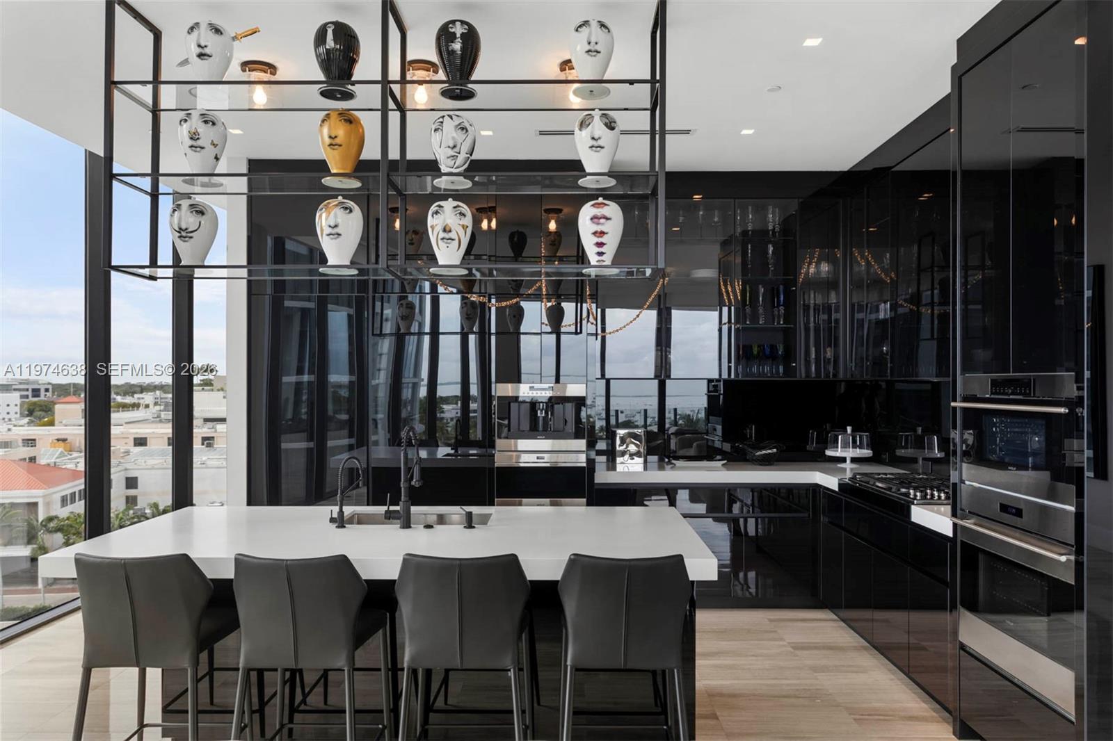 2821 S Bayshore Dr # 8A